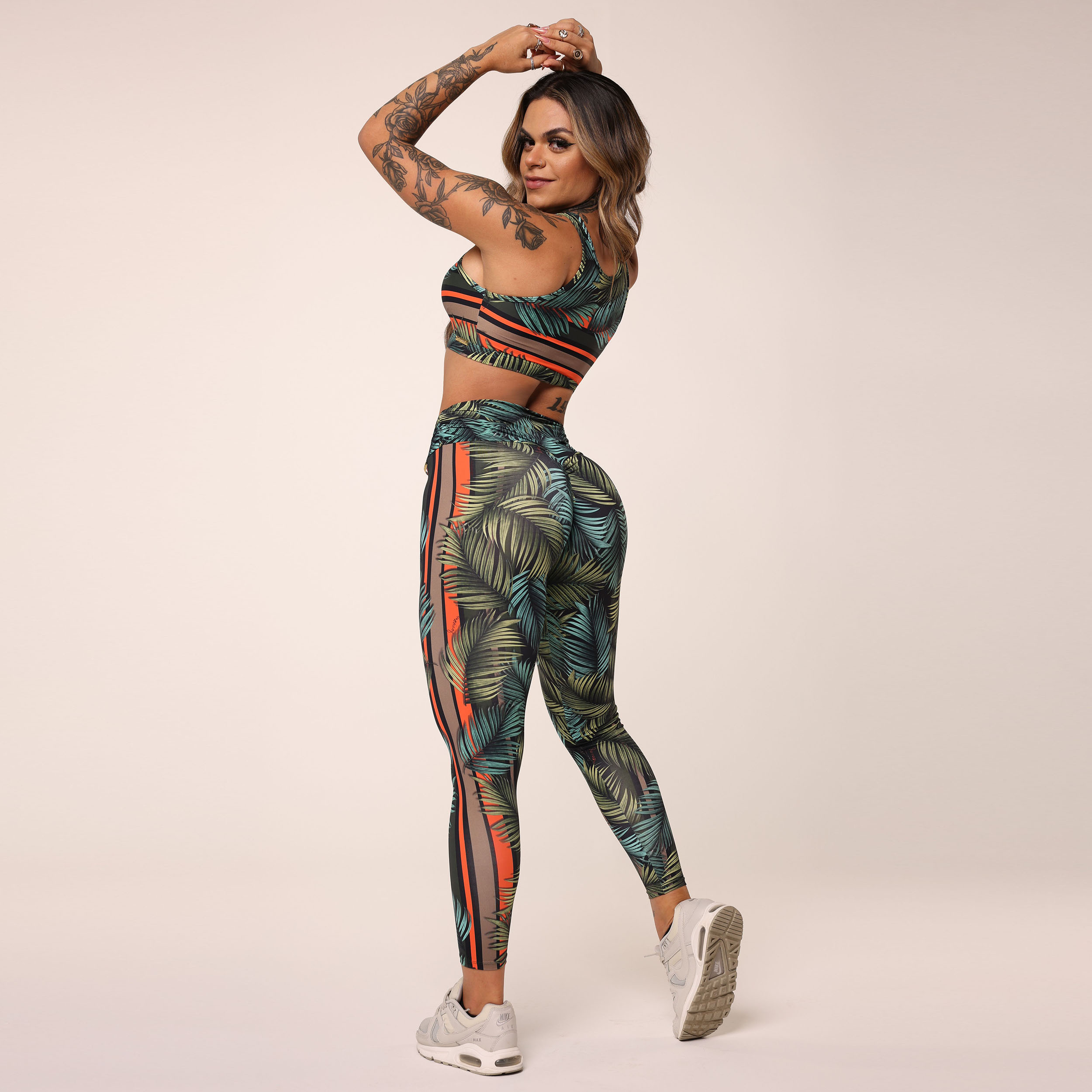 LEGGING ROMANA EMPINA BUMBUM FLORA EXCLUSIVA - Imagem 14