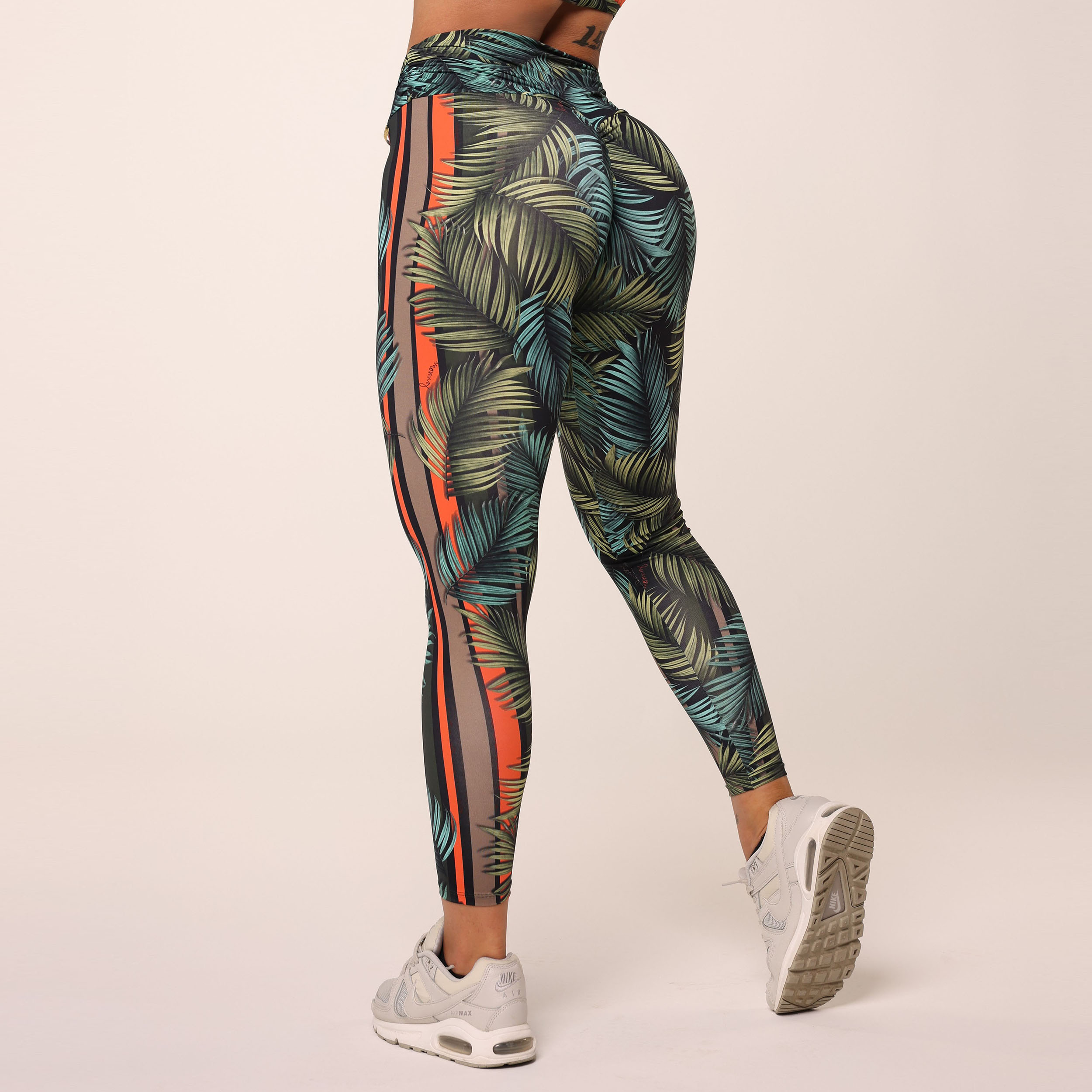 LEGGING ROMANA EMPINA BUMBUM FLORA EXCLUSIVA - Imagem 8