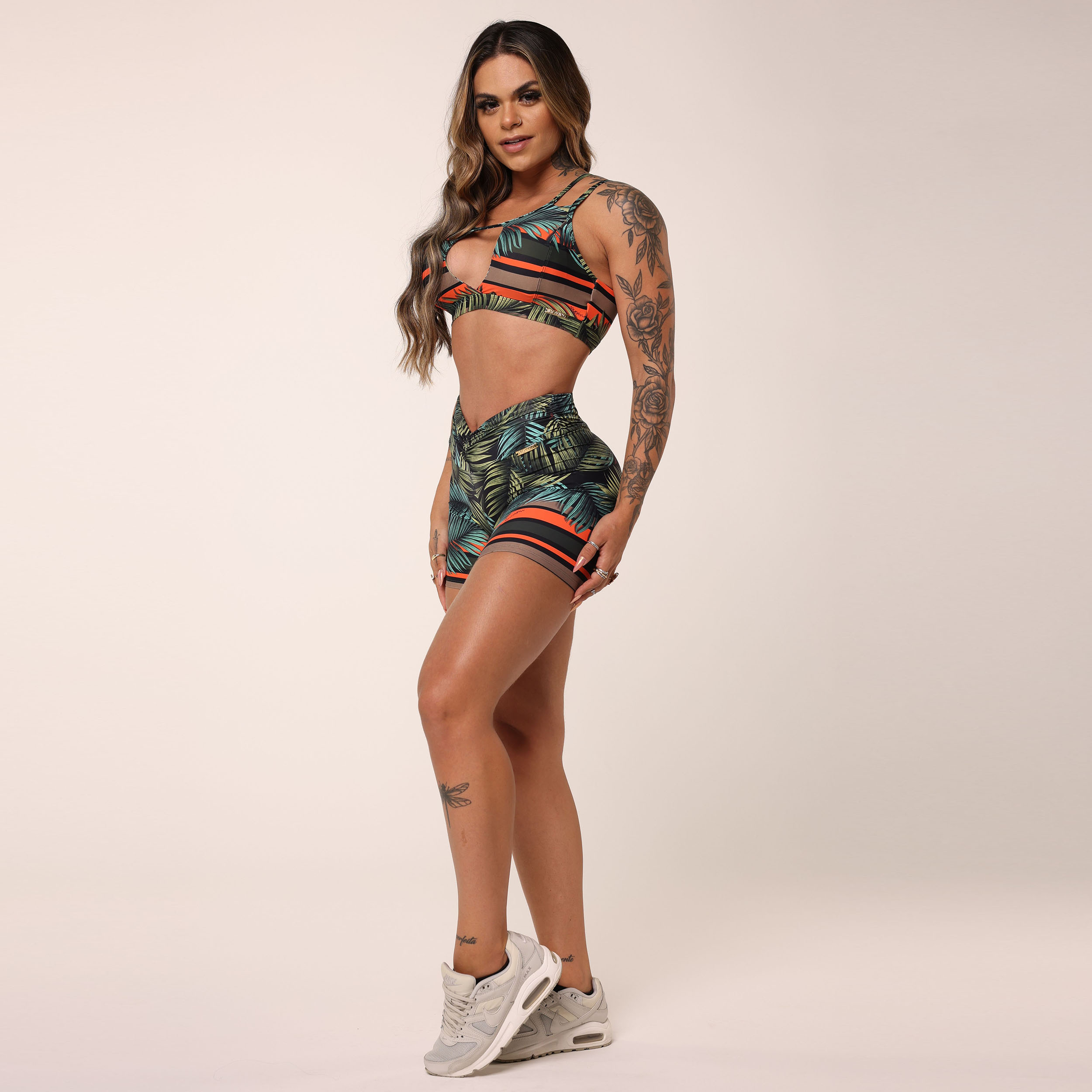 SHORT EMPINA BUMBUM FLORA EXCLUSIVO - Imagem 5