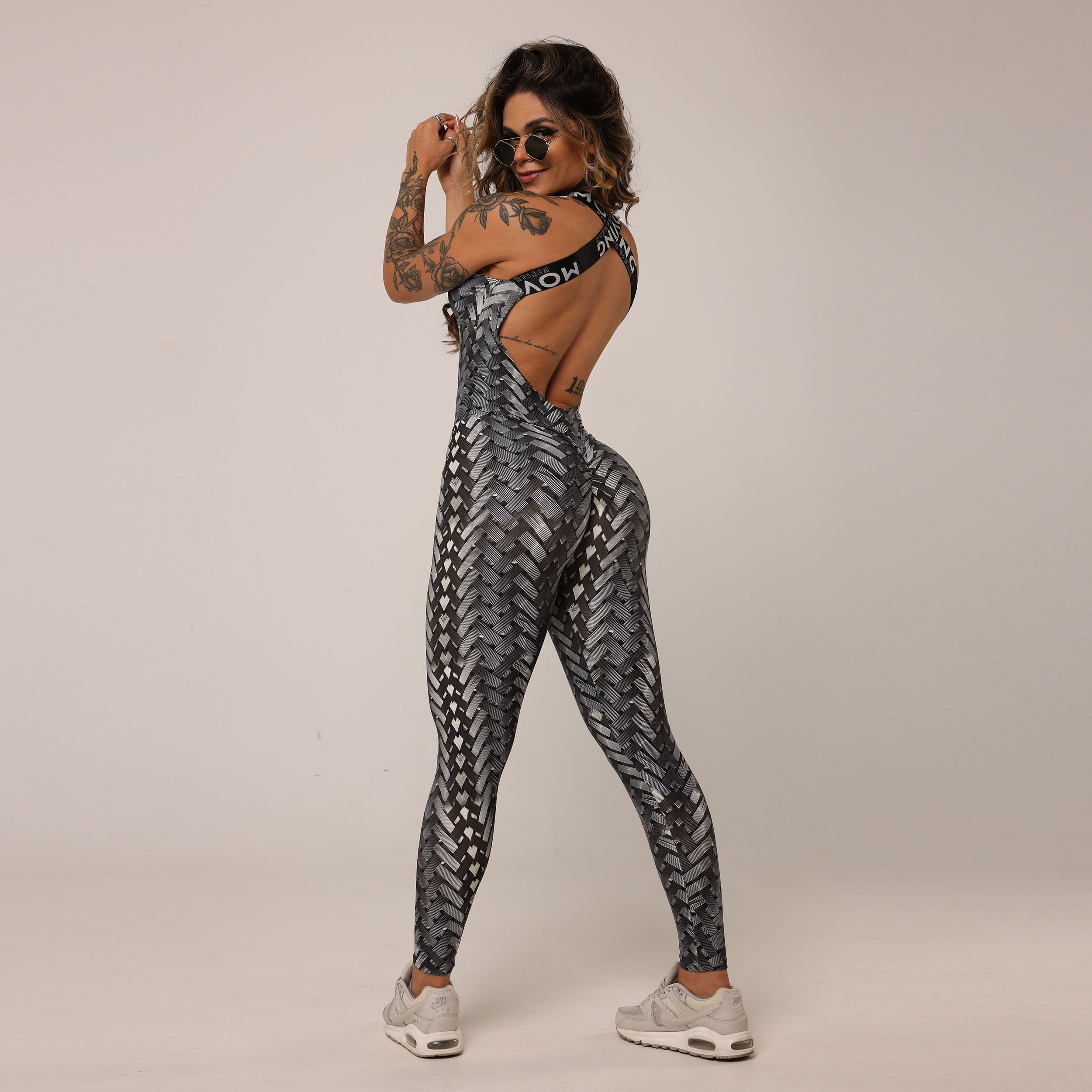 MACACÃO FANTASY EMPINA BUMBUM FUTURISTA - Imagem 5