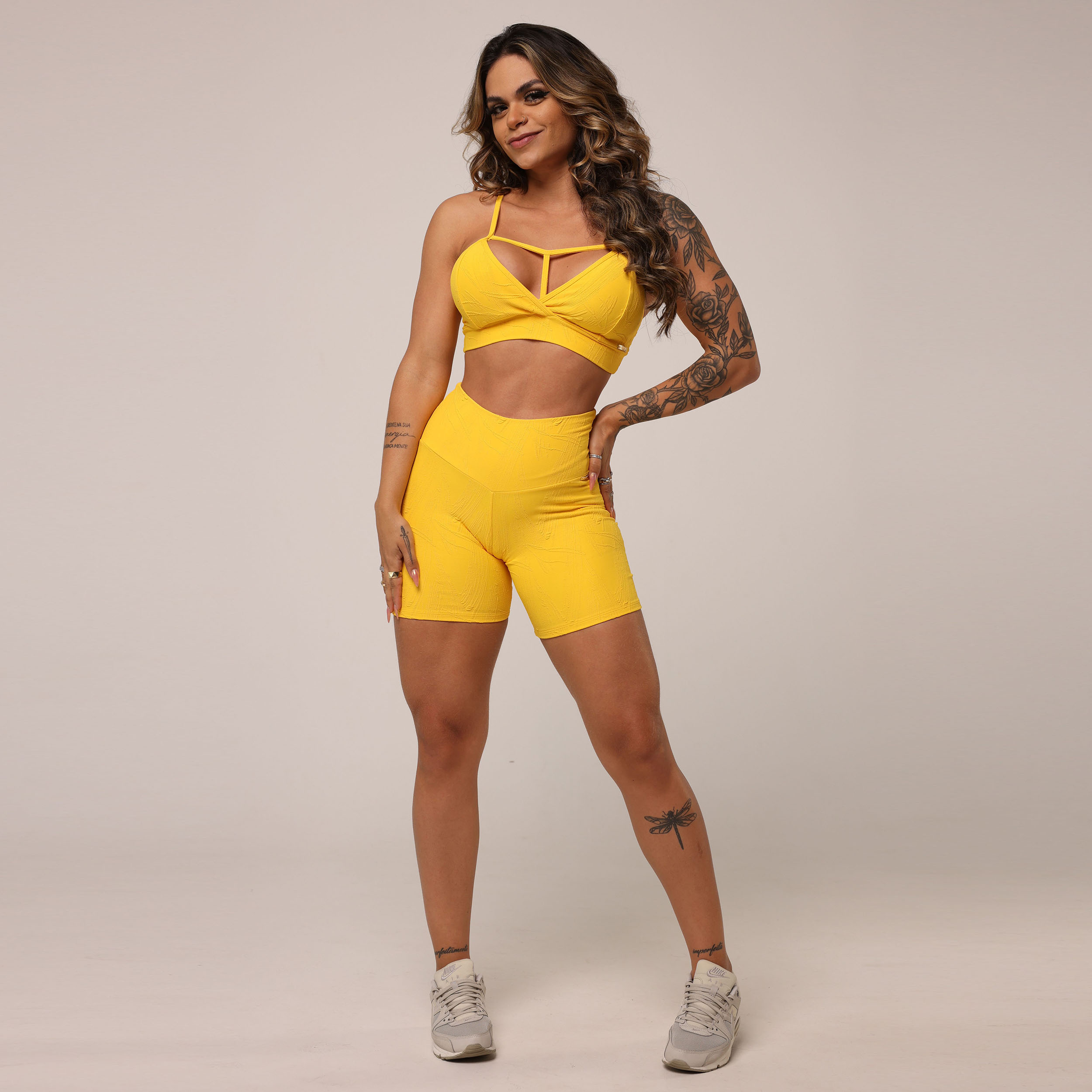 SHORT EMPINA BUMBUM JACQUARD GRAFIATO HONEY - Imagem 7