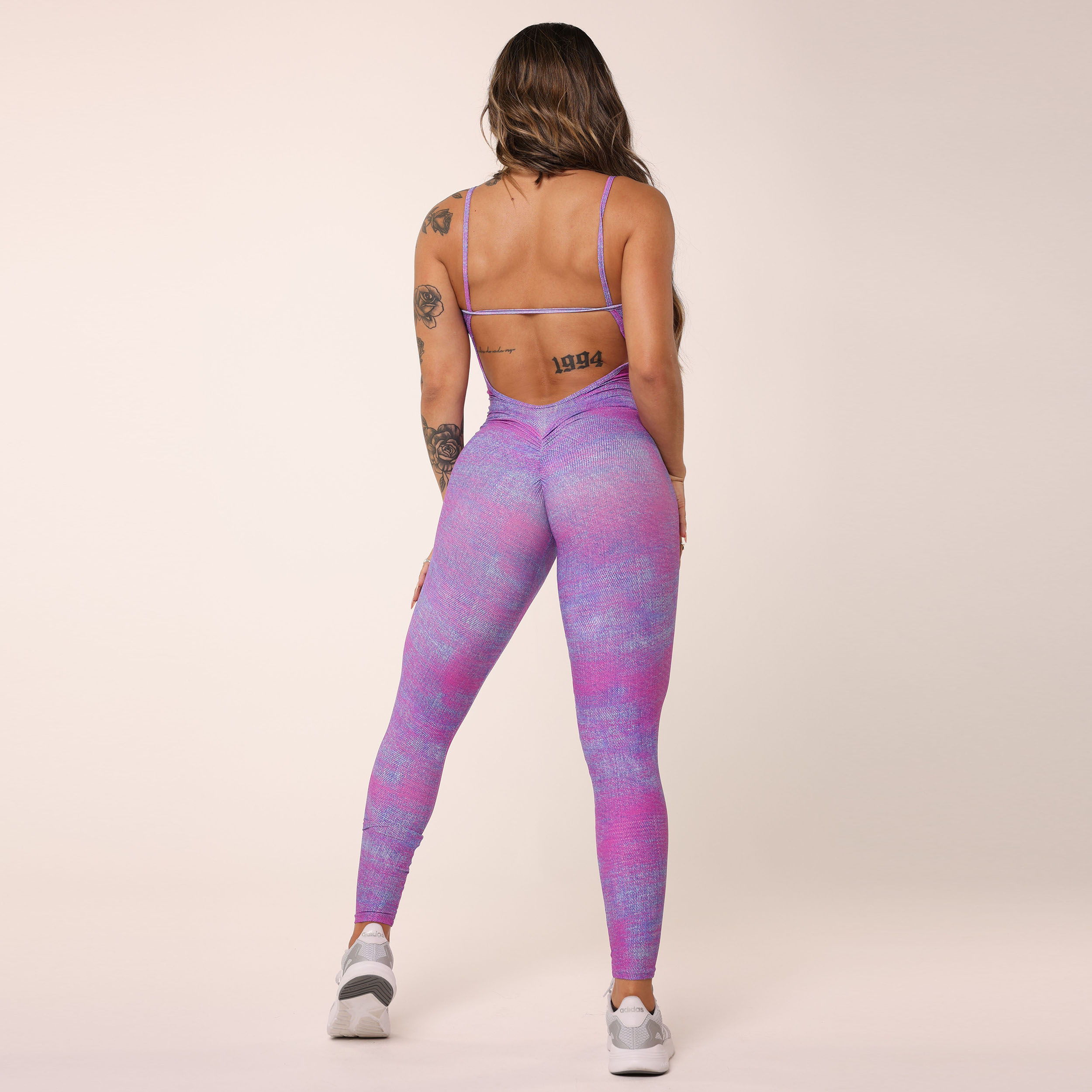 MACACÃO MOVING EMPINA BUMBUM JEANS COOL LILAC EXCLUSIVO - Imagem 5