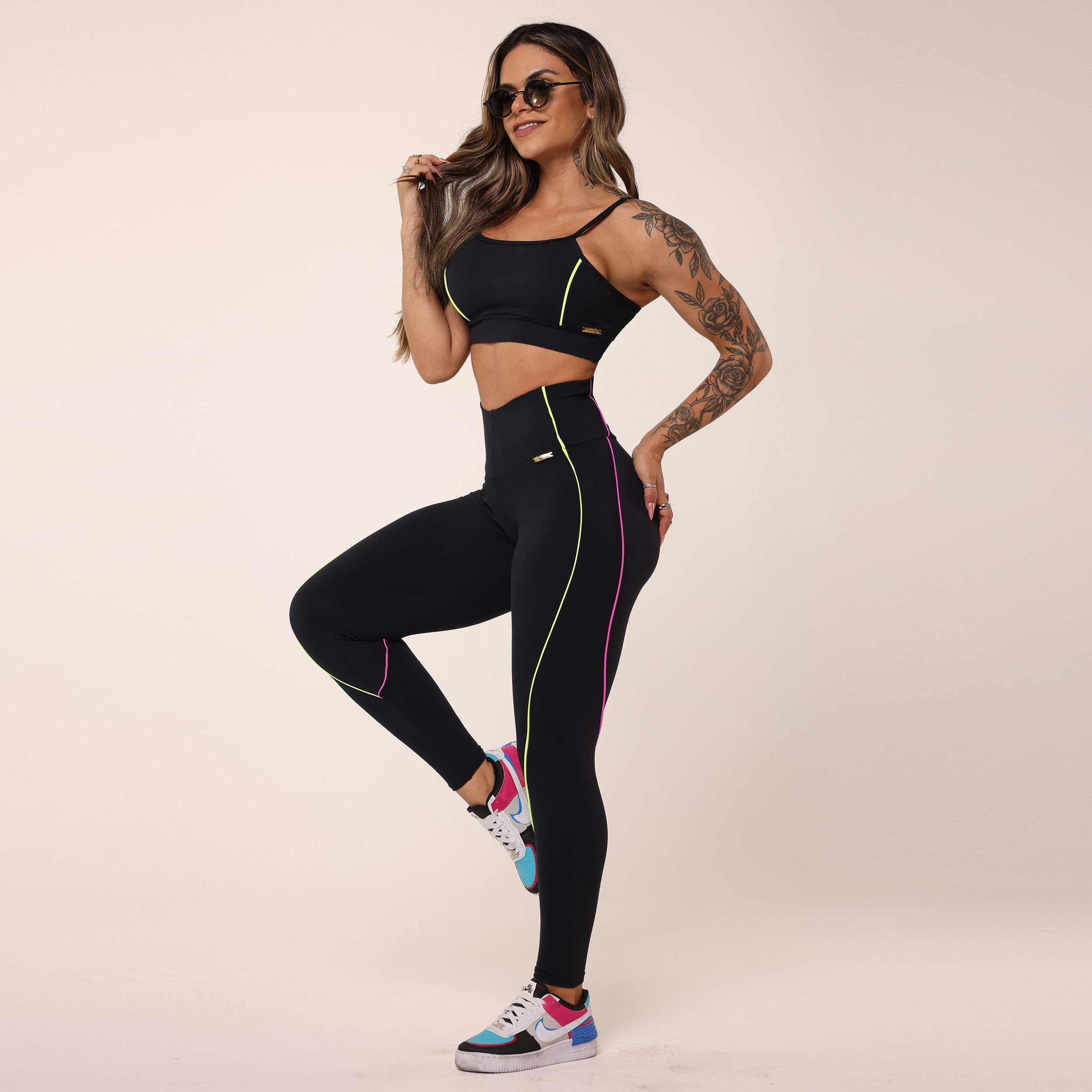 LEGGING HOPE COMUM PRETA COM AMARELO NEON E VIOLETA - Imagem 9