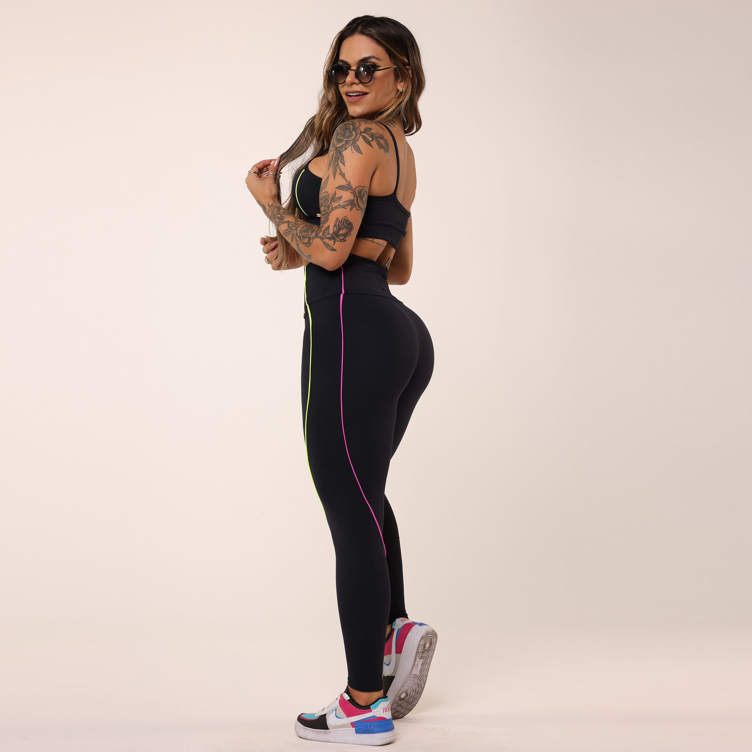 LEGGING HOPE COMUM PRETA COM AMARELO NEON E VIOLETA - Imagem 10