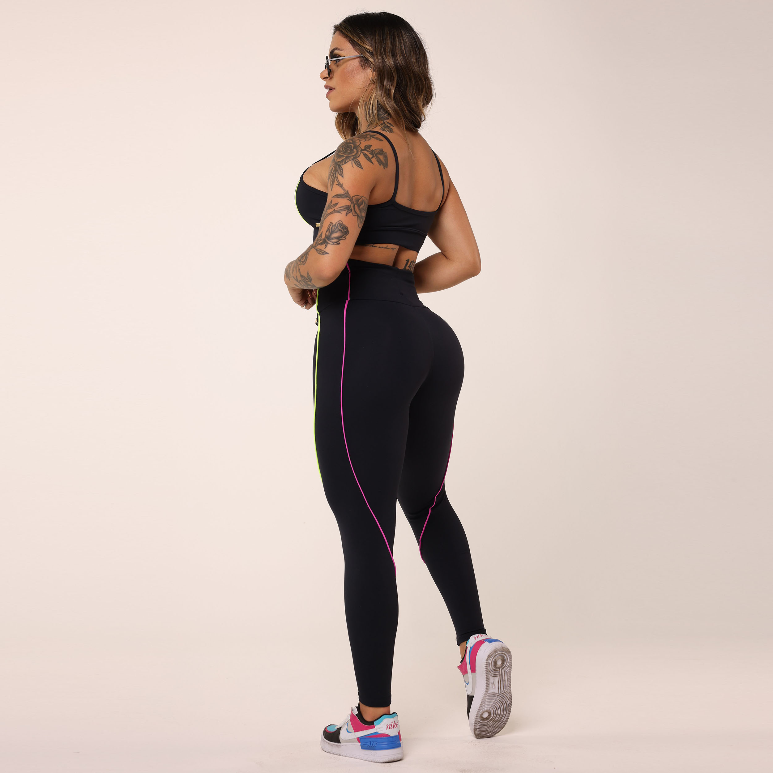 LEGGING HOPE COMUM PRETA COM AMARELO NEON E VIOLETA - Imagem 13