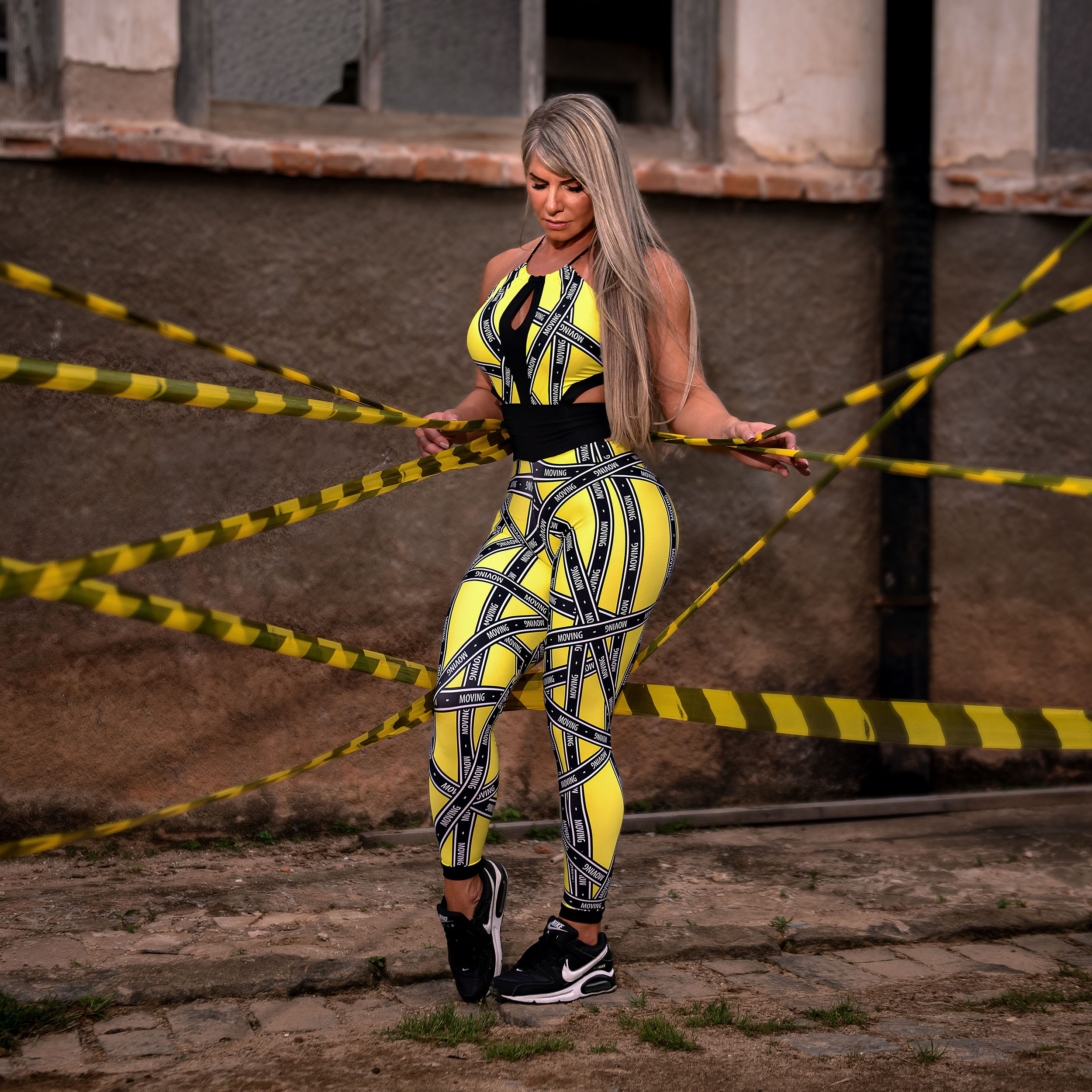 MACACÃO NEW YORK EMPINA BUMBUM STRIP GOLD EXCLUSIVO - Imagem 3