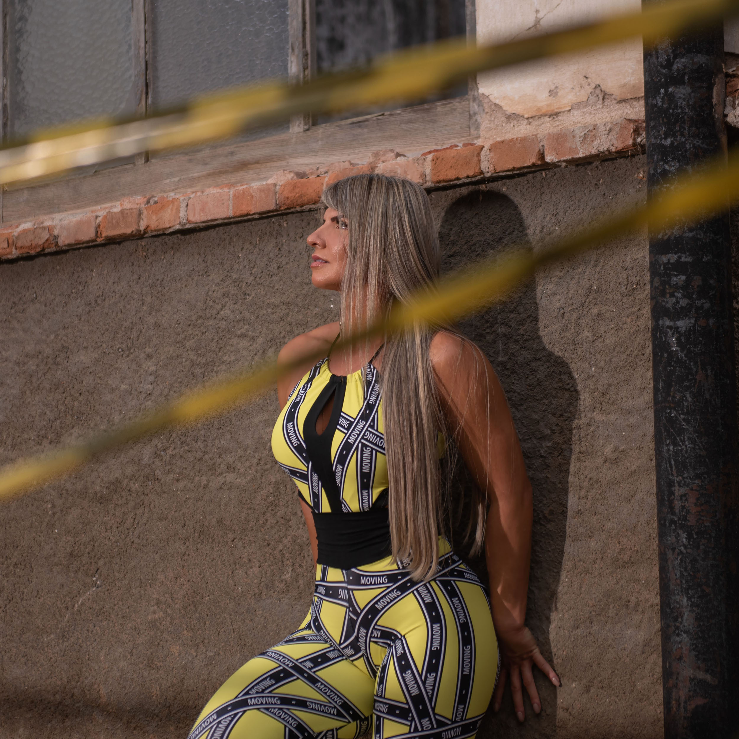 MACACÃO NEW YORK EMPINA BUMBUM STRIP GOLD EXCLUSIVO - Imagem 4