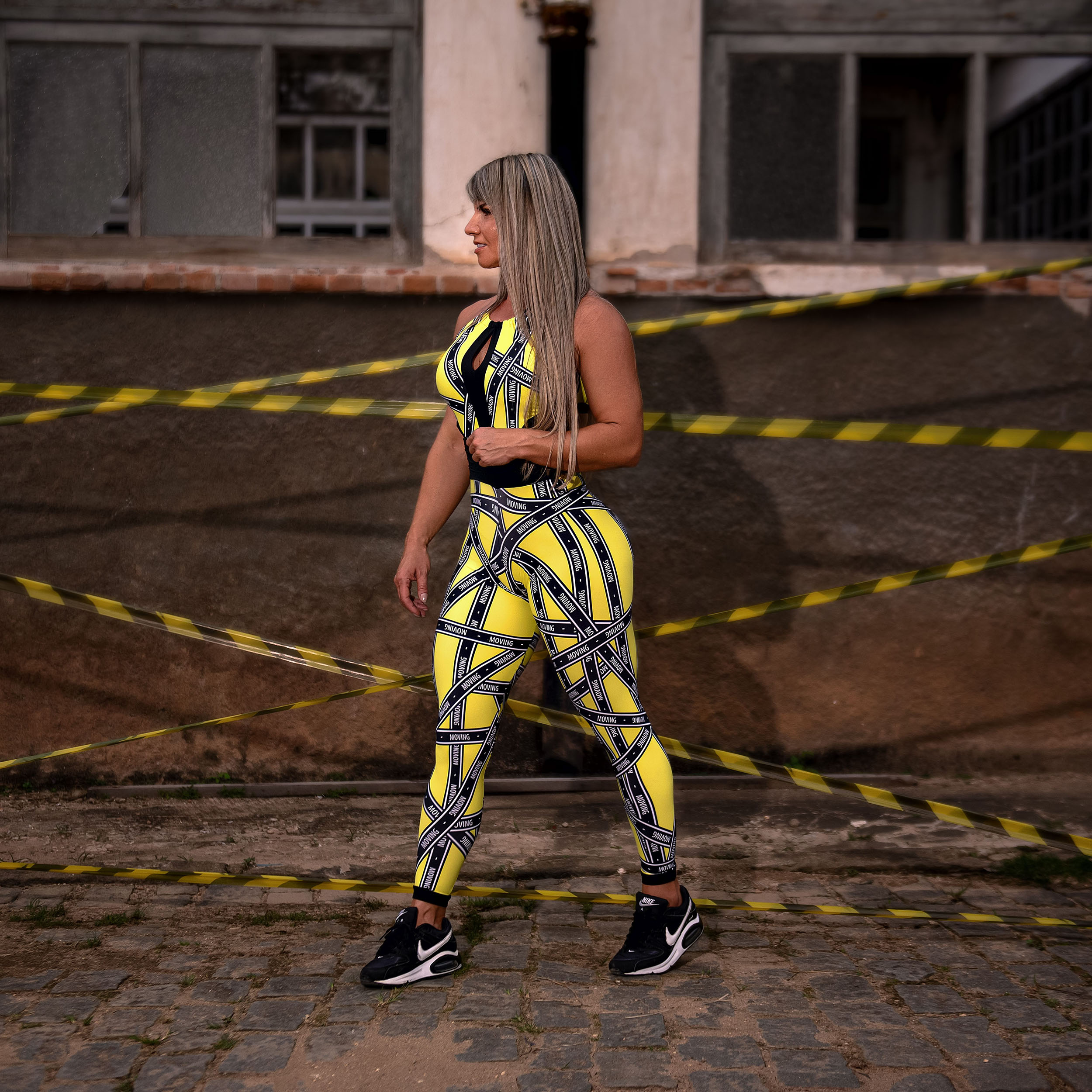 MACACÃO NEW YORK EMPINA BUMBUM STRIP GOLD EXCLUSIVO - Imagem 5