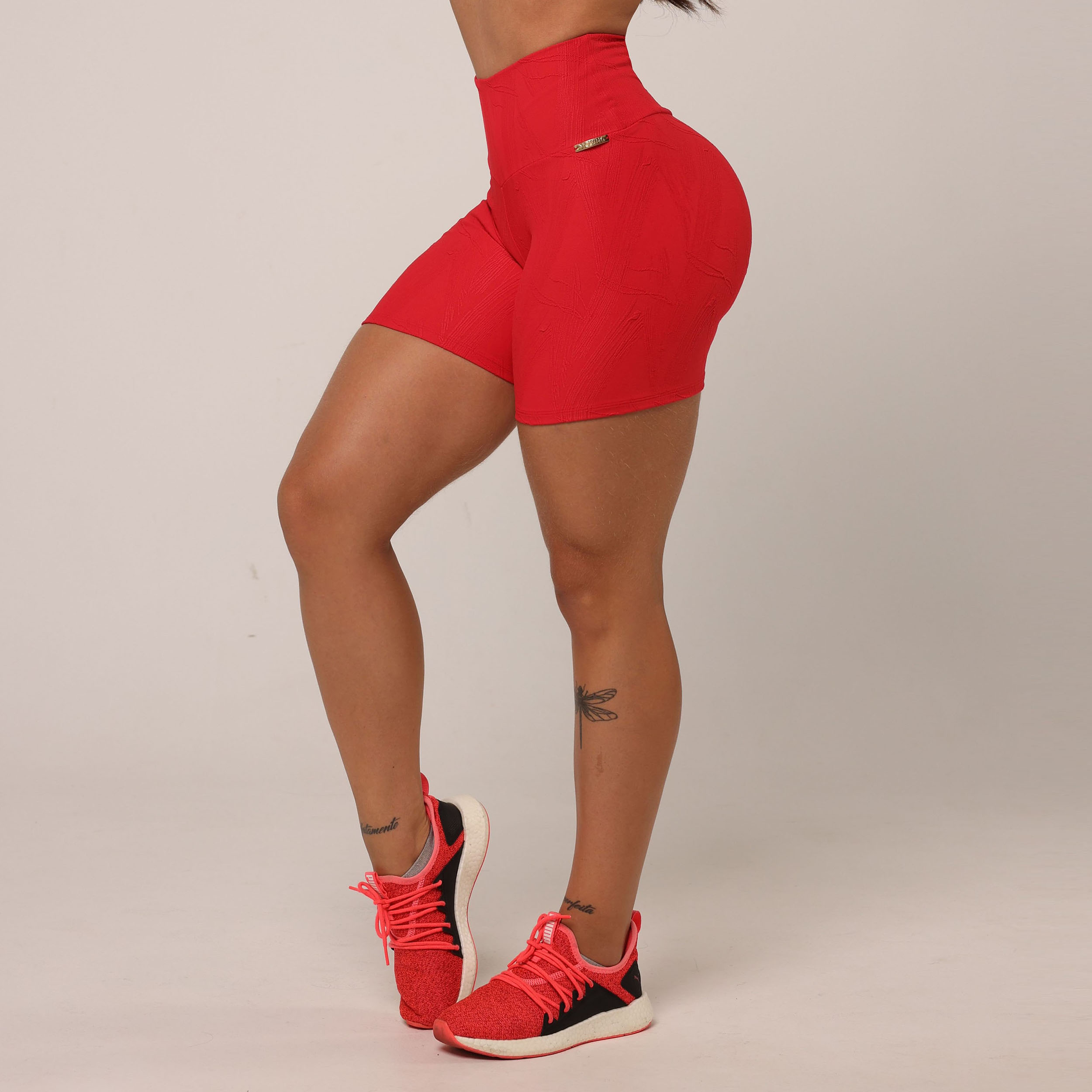 SHORT EMPINA BUMBUM JACQUARD GRAFIATO SCARLET - Imagem 3