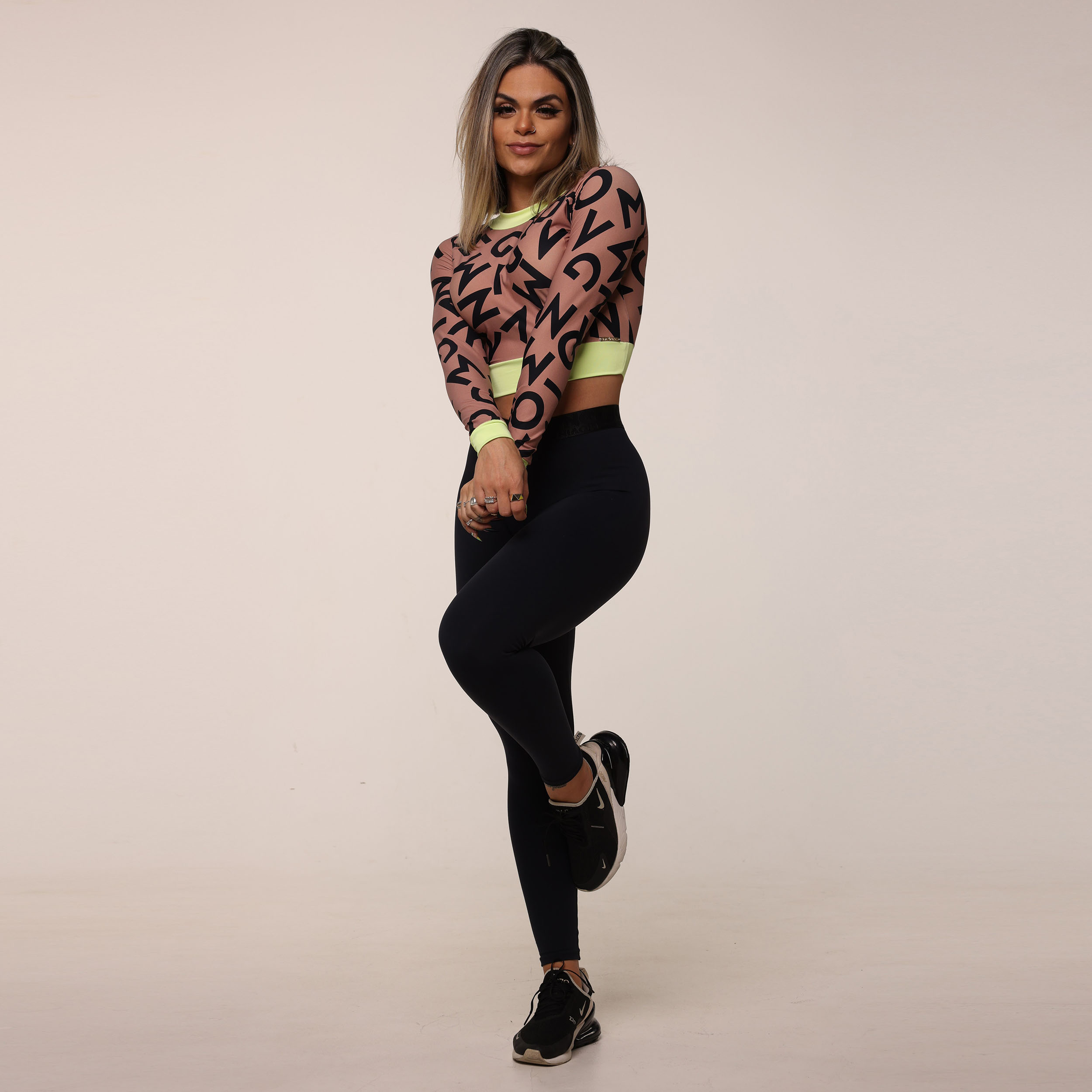 CROPPED CARMEL MANGA LONGA LETTERS EXCLUSIVO - Imagem 4