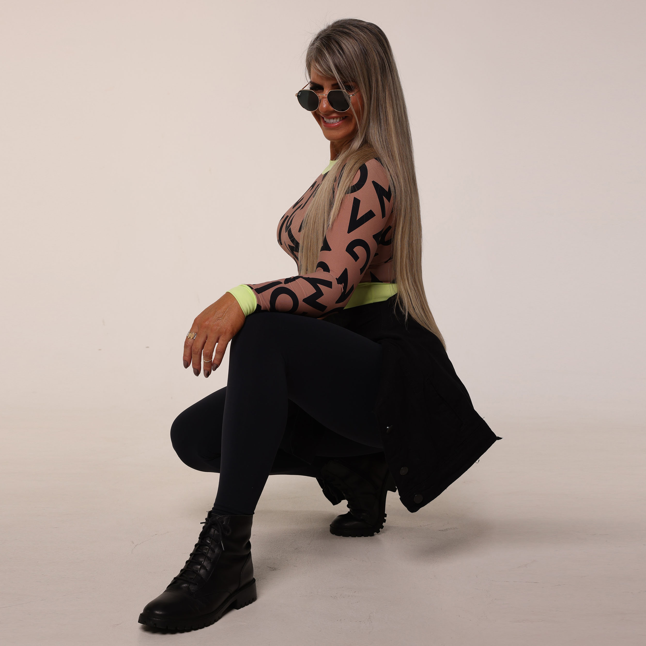 CROPPED CARMEL MANGA LONGA LETTERS EXCLUSIVO - Imagem 9