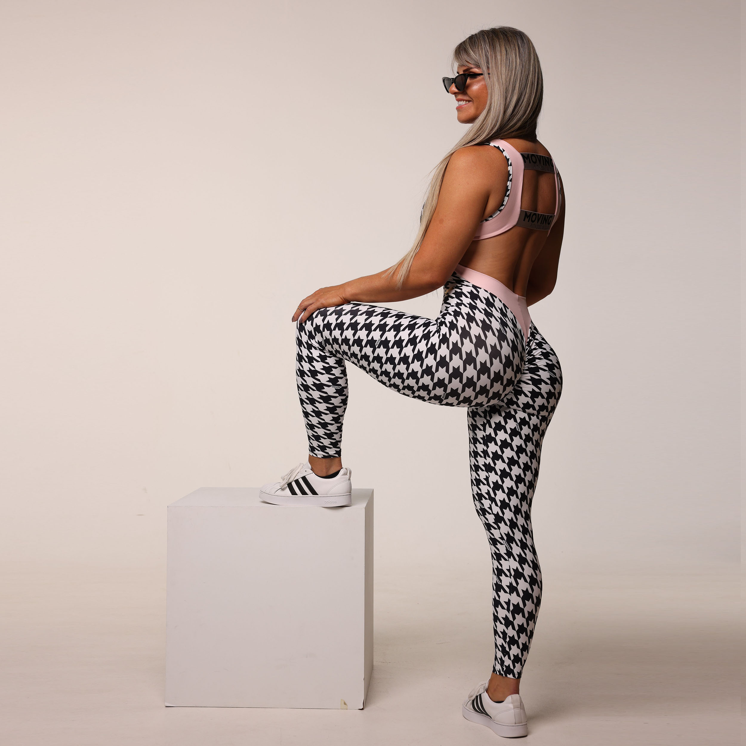 MACACÃO NOCAUTE EMPINA BUMBUM PIED DE POULE EXCLUSIVO - Imagem 8