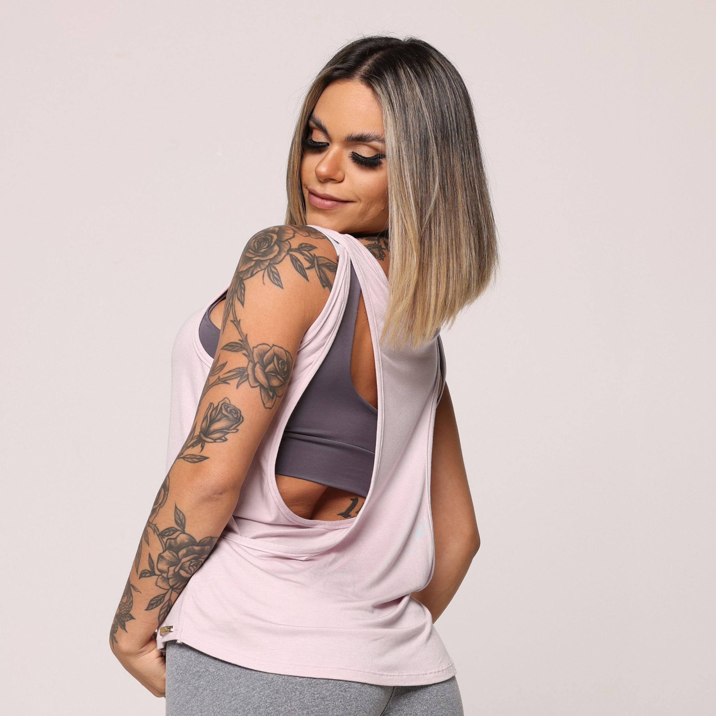 CAMISETA VENEZA DE VISCOSE BLUSH - Imagem 3