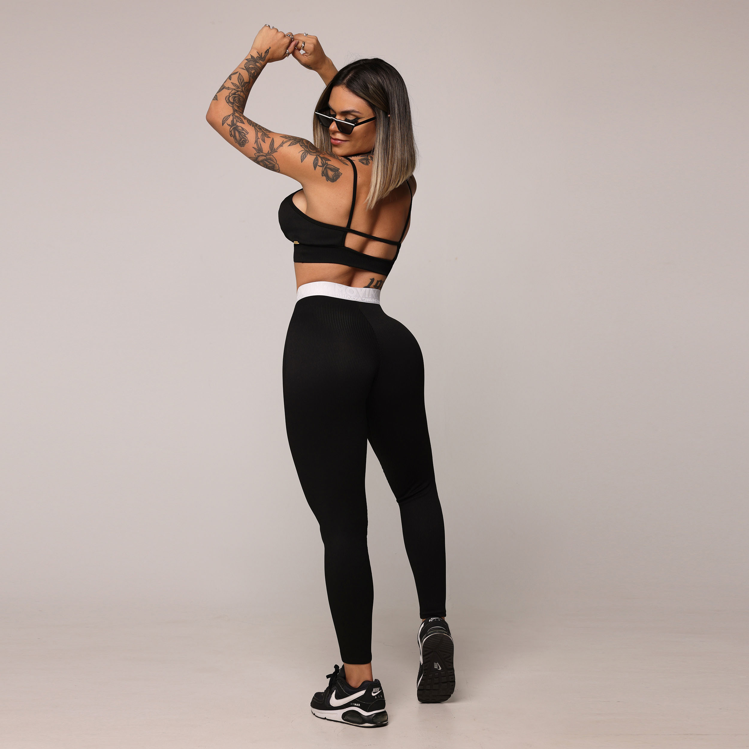 TOP STRAPPY JACQUARD 3D BLACK - Imagem 6