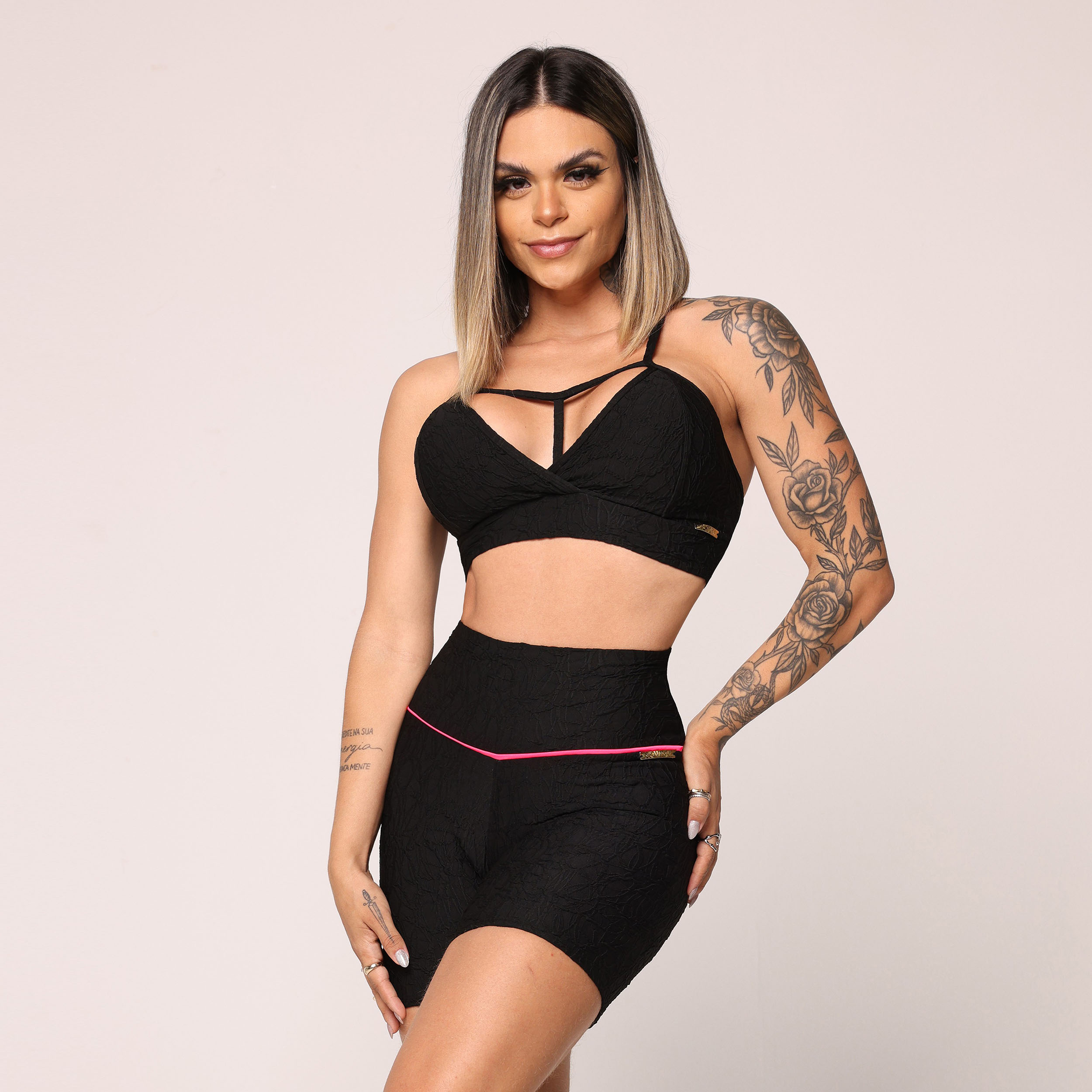 SHORT WALK EMPINA BUMBUM JACQUARD PERLÊ PRETO - Imagem 4