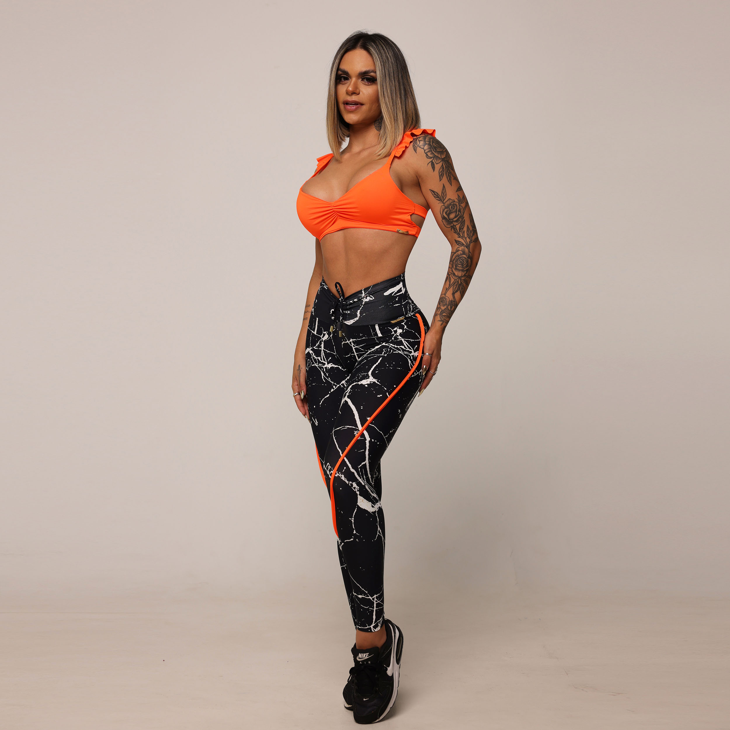 LEGGING RECORTE EMPINA BUMBUM WHITE VEIN EXCLUSIVA - Imagem 9