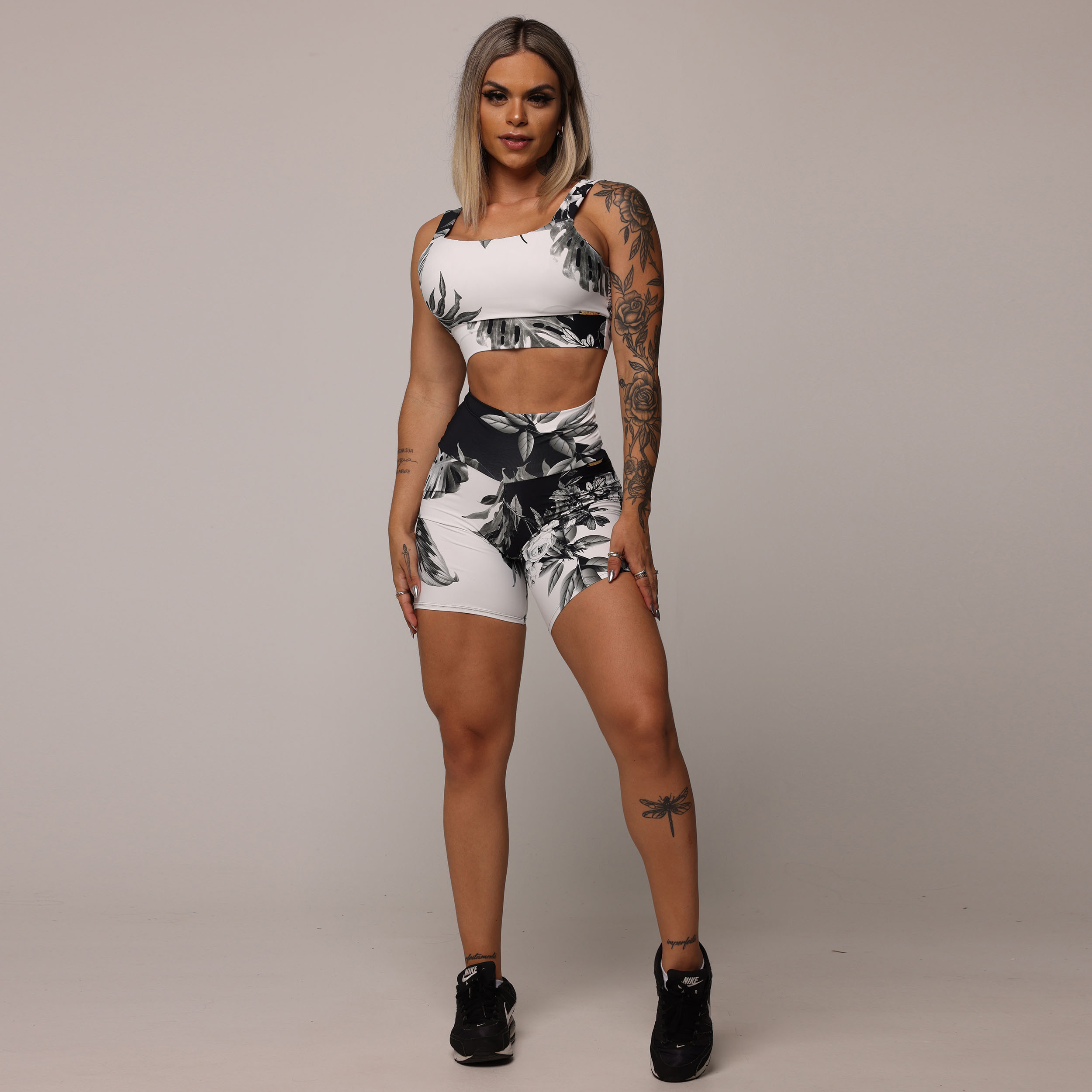 SHORT EMPINA BUMBUM FLORESTA NEGRA - Imagem 4