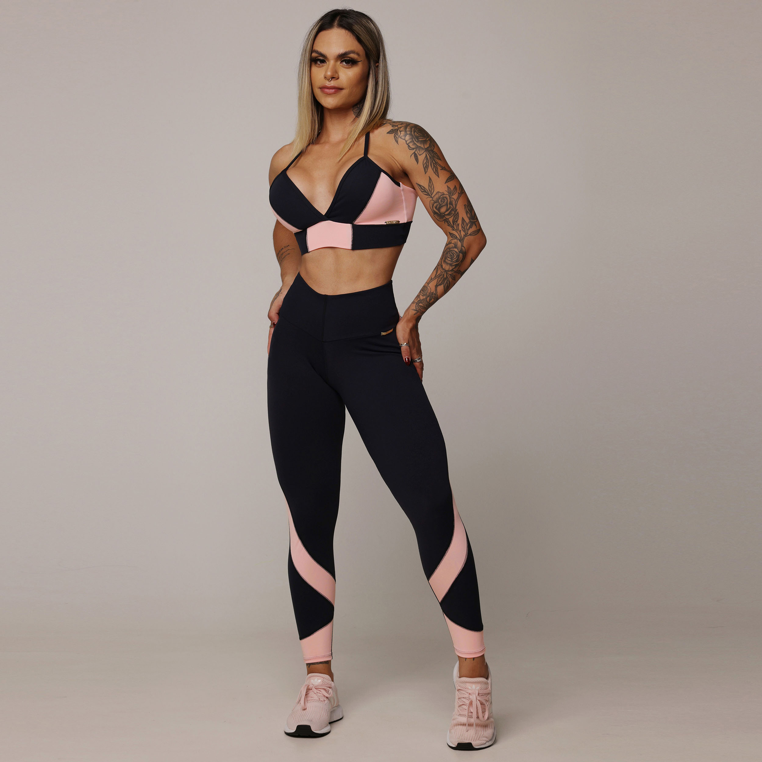 LEGGING SPEED COMUM PRETA COM BLUSH - Imagem 5