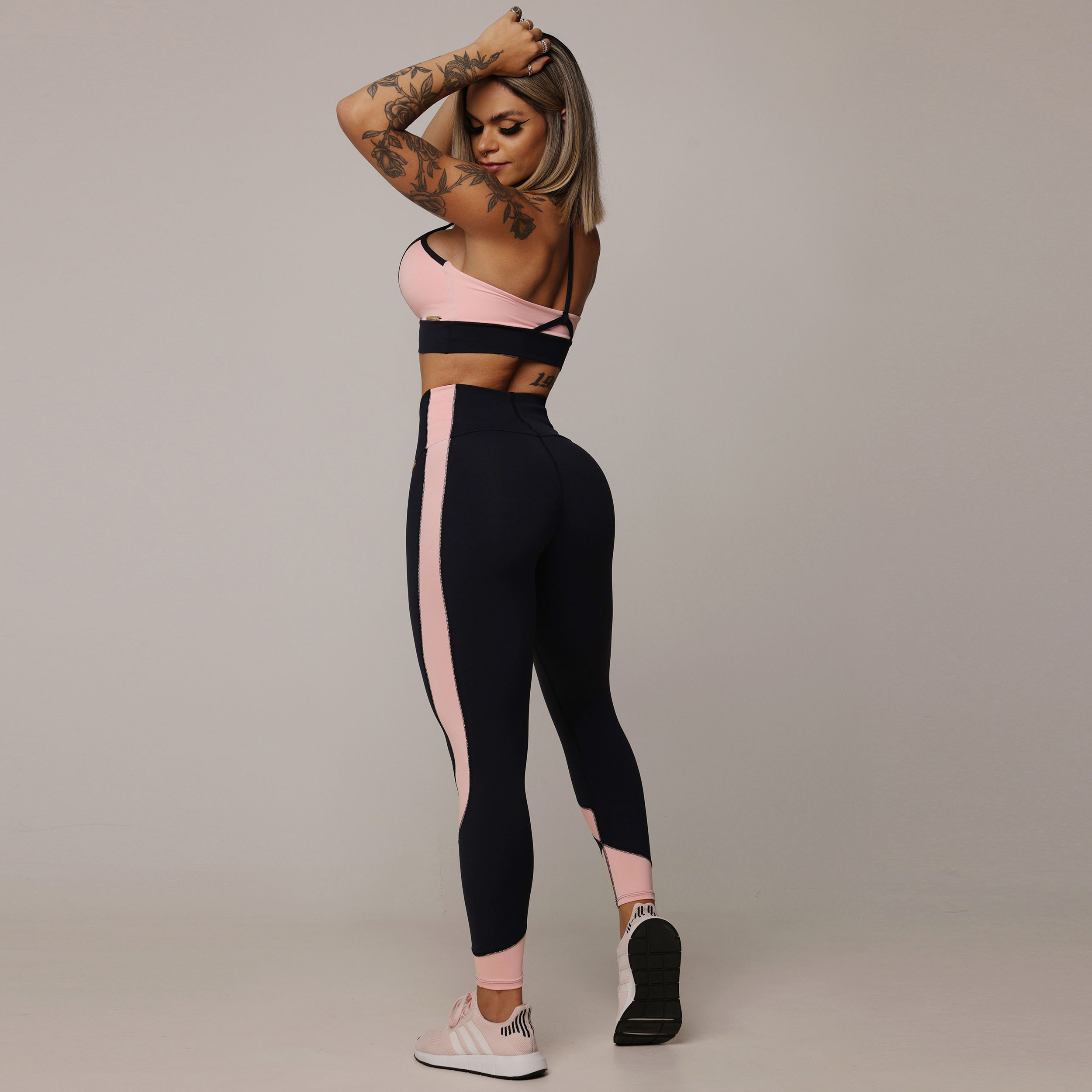 LEGGING SPEED COMUM PRETA COM BLUSH - Imagem 9