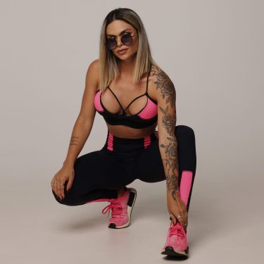 LEGGING STRIPES EMPINA BUMBUM PRETA COM ROSA