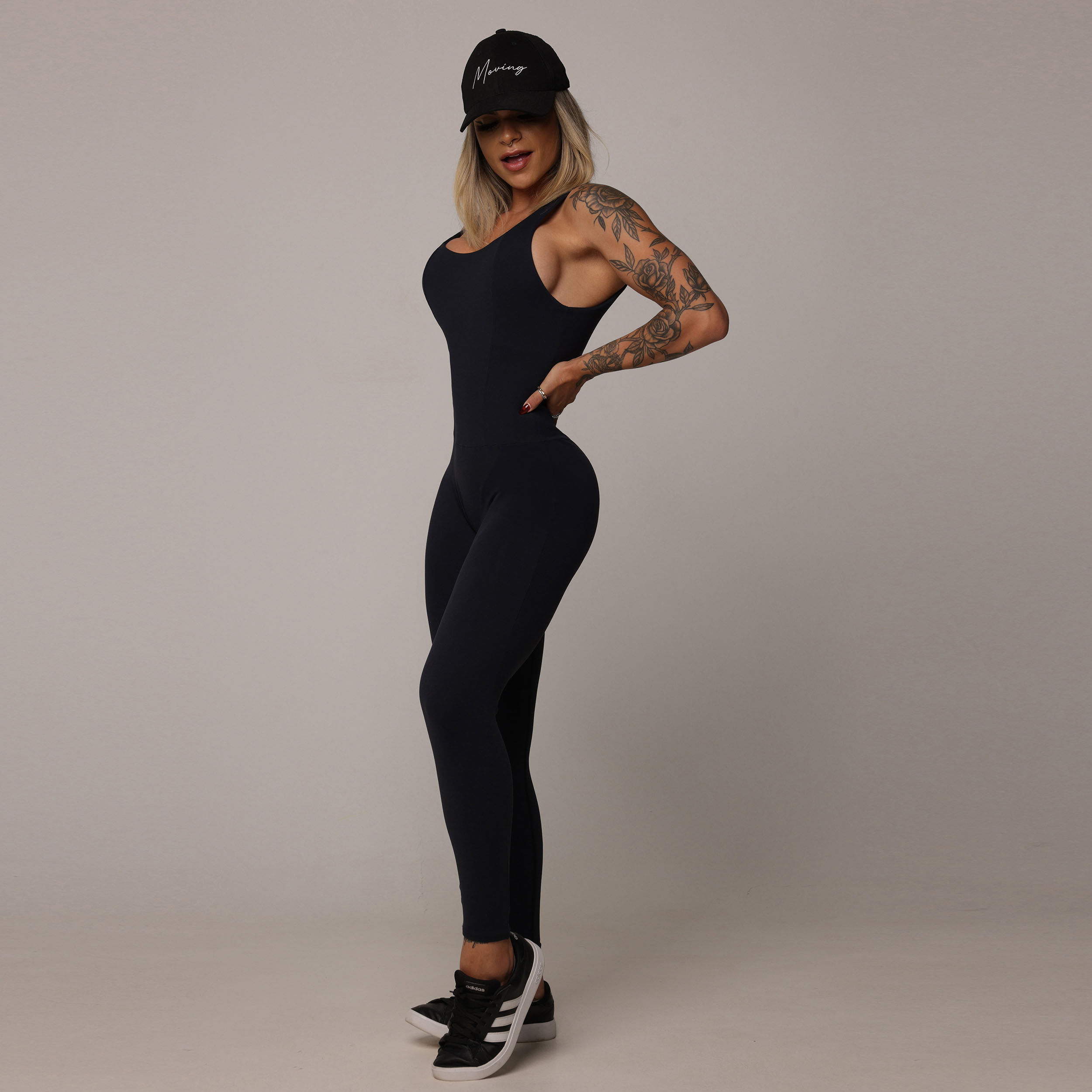 MACACÃO CONFORT COMUM PRETO - Imagem 4