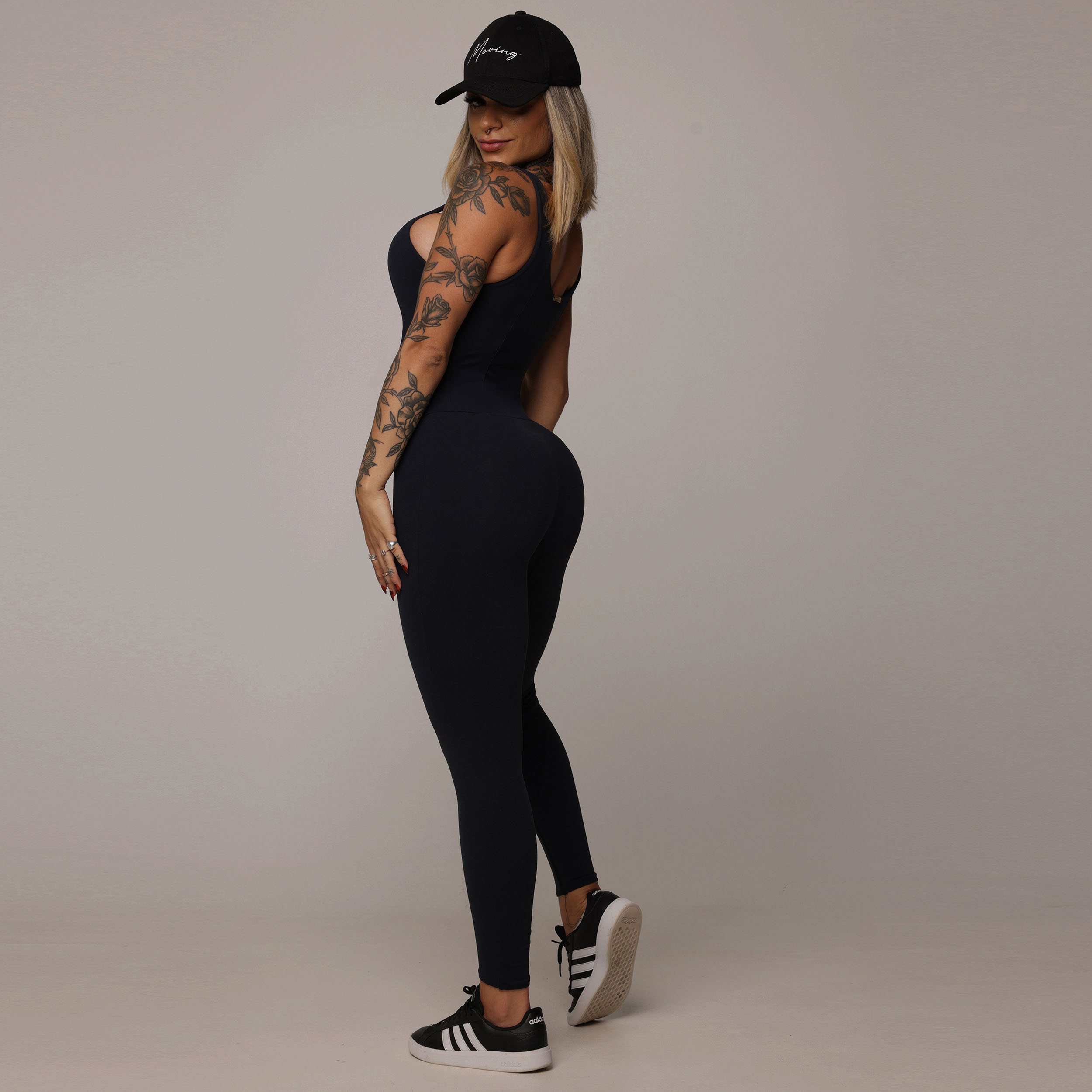 MACACÃO CONFORT COMUM PRETO - Imagem 5