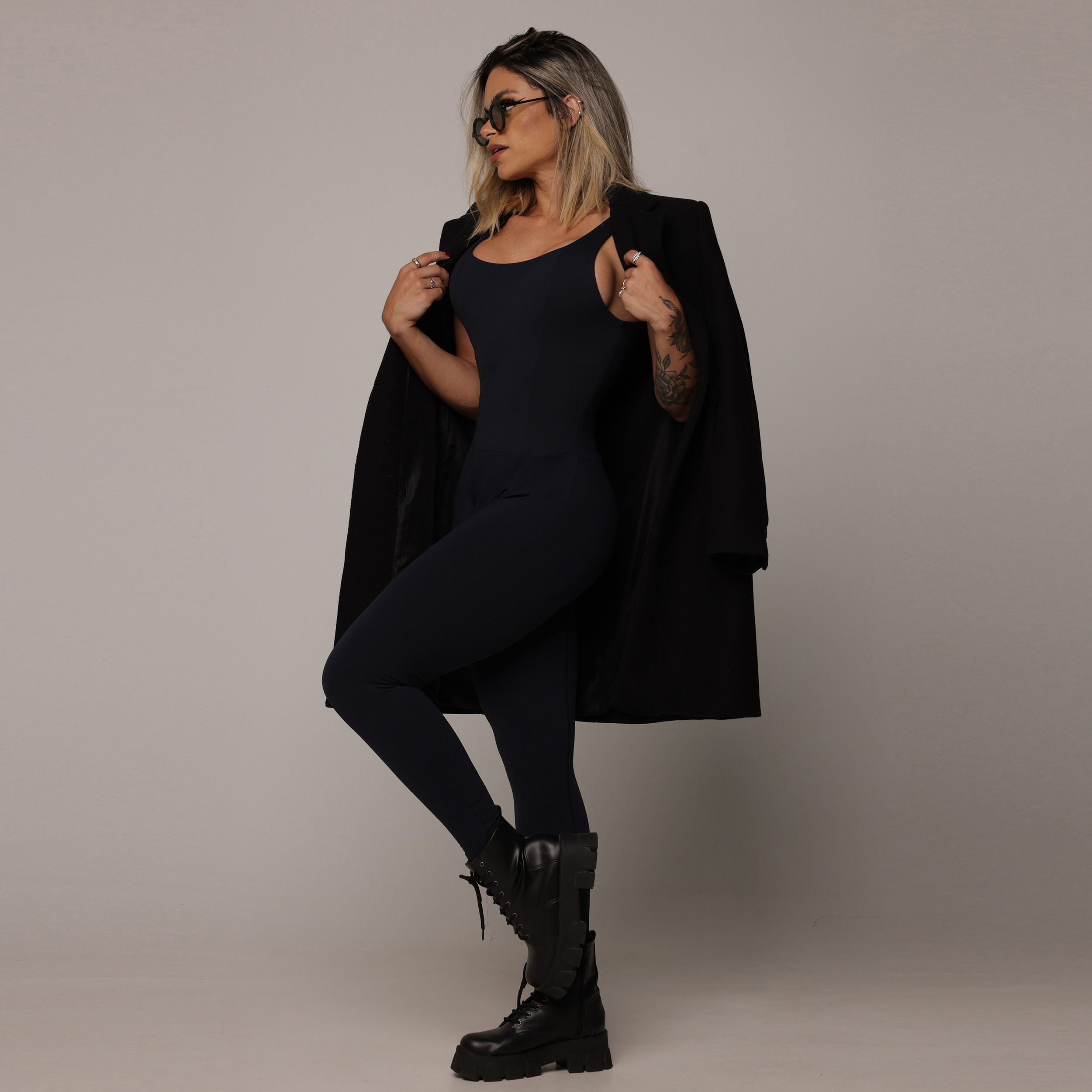 MACACÃO CONFORT COMUM PRETO - Imagem 11