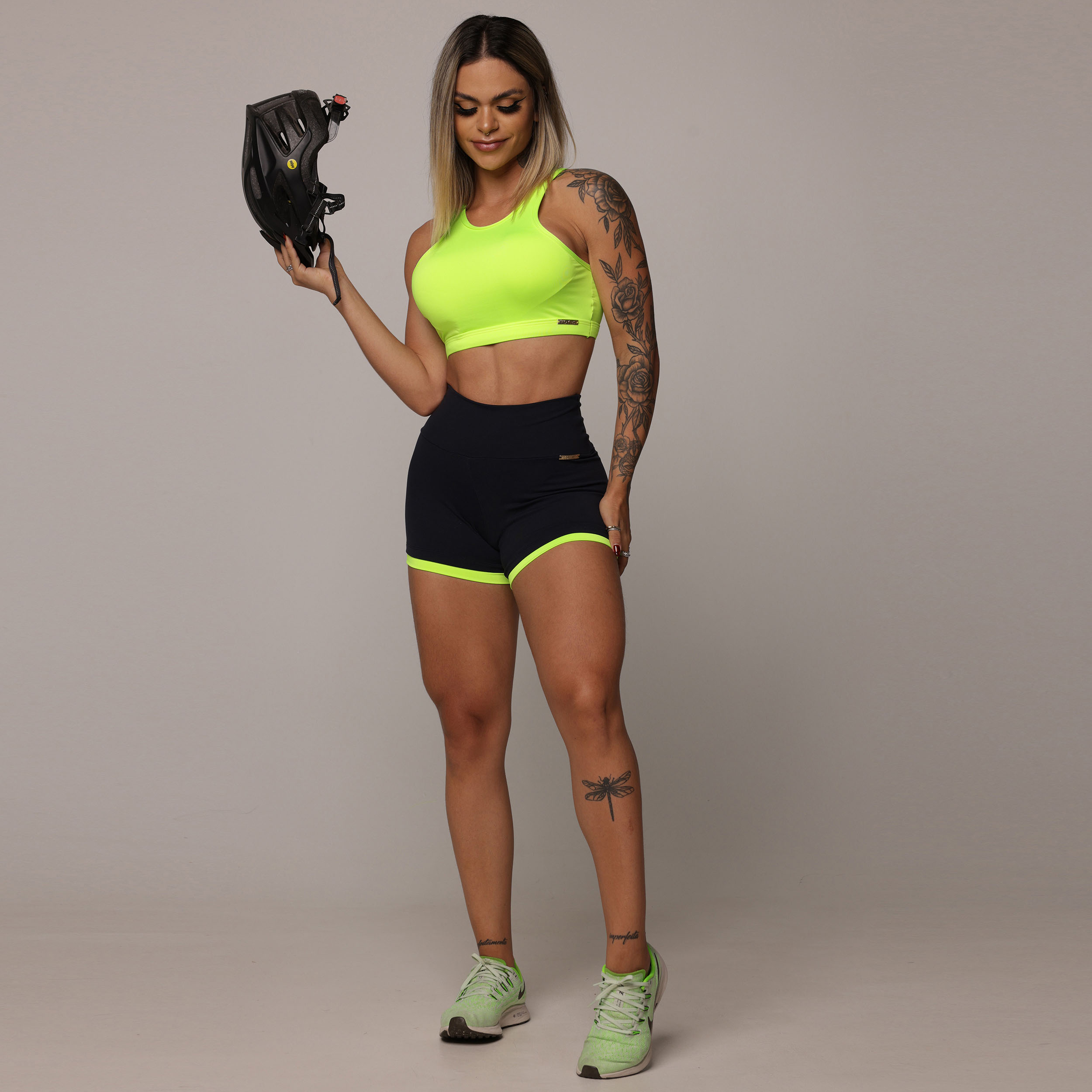 SHORT GYM COMUM PRETO COM AMARELO NEON - Imagem 6