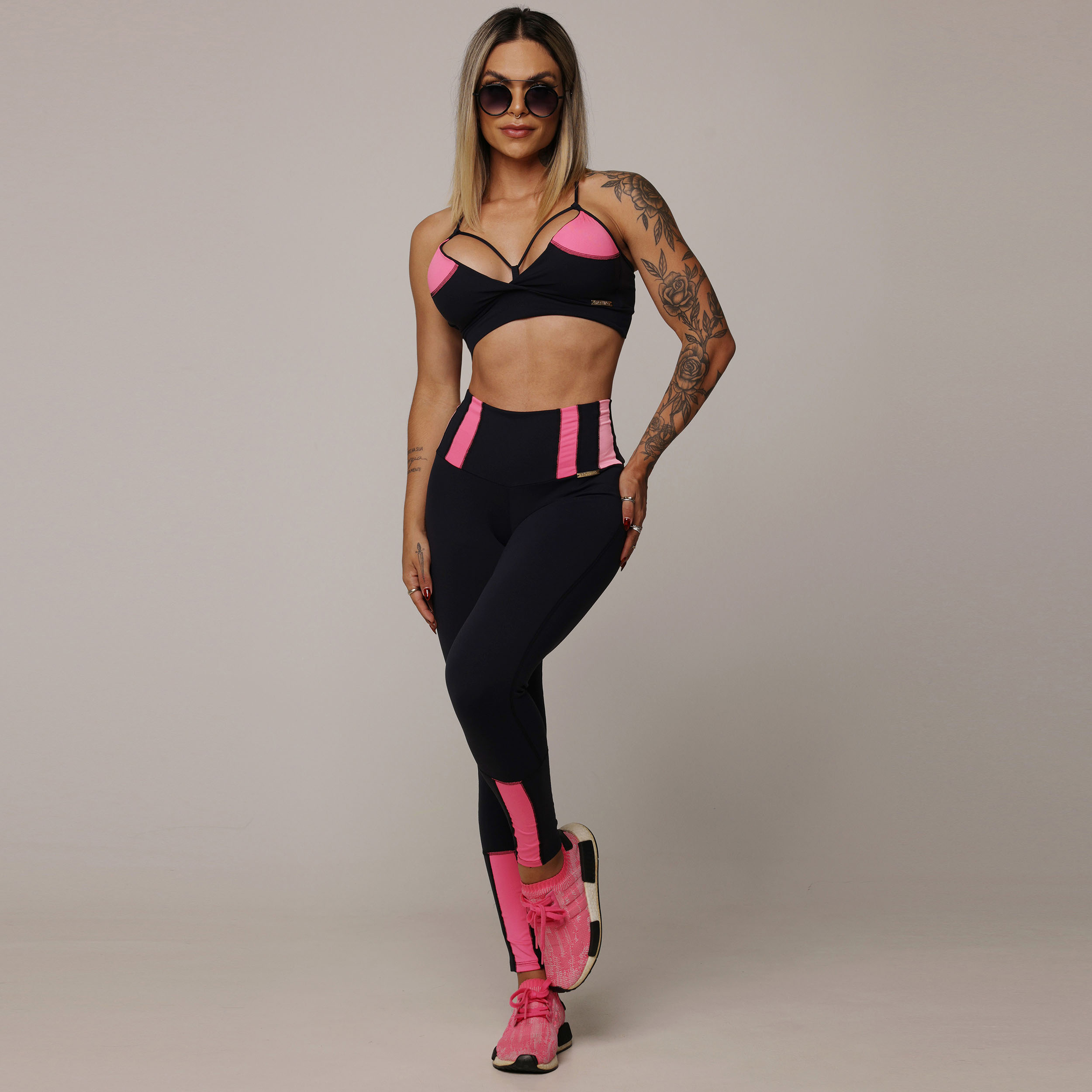 TOP EVEREST PRETO COM ROSA NEON - Imagem 4