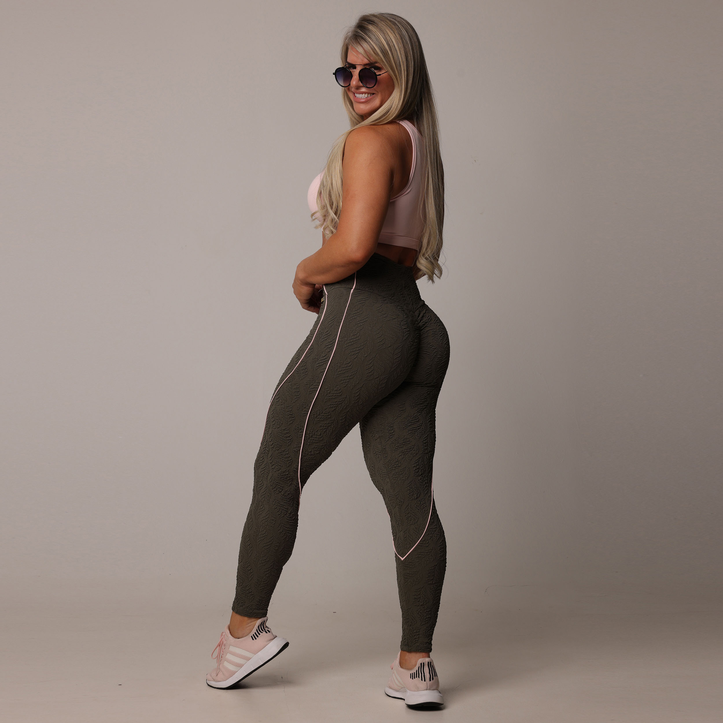 LEGGING HOPE EMPINA BUMBUM JACQUARD BIO VERDE MILITAR - Imagem 4