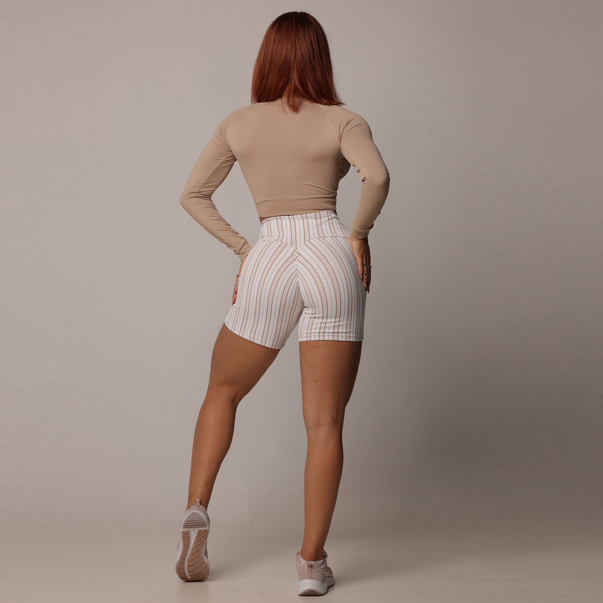 SHORT EMPINA BUMBUM JACQUARD CROCHET CAPPUCCINO - Imagem 6