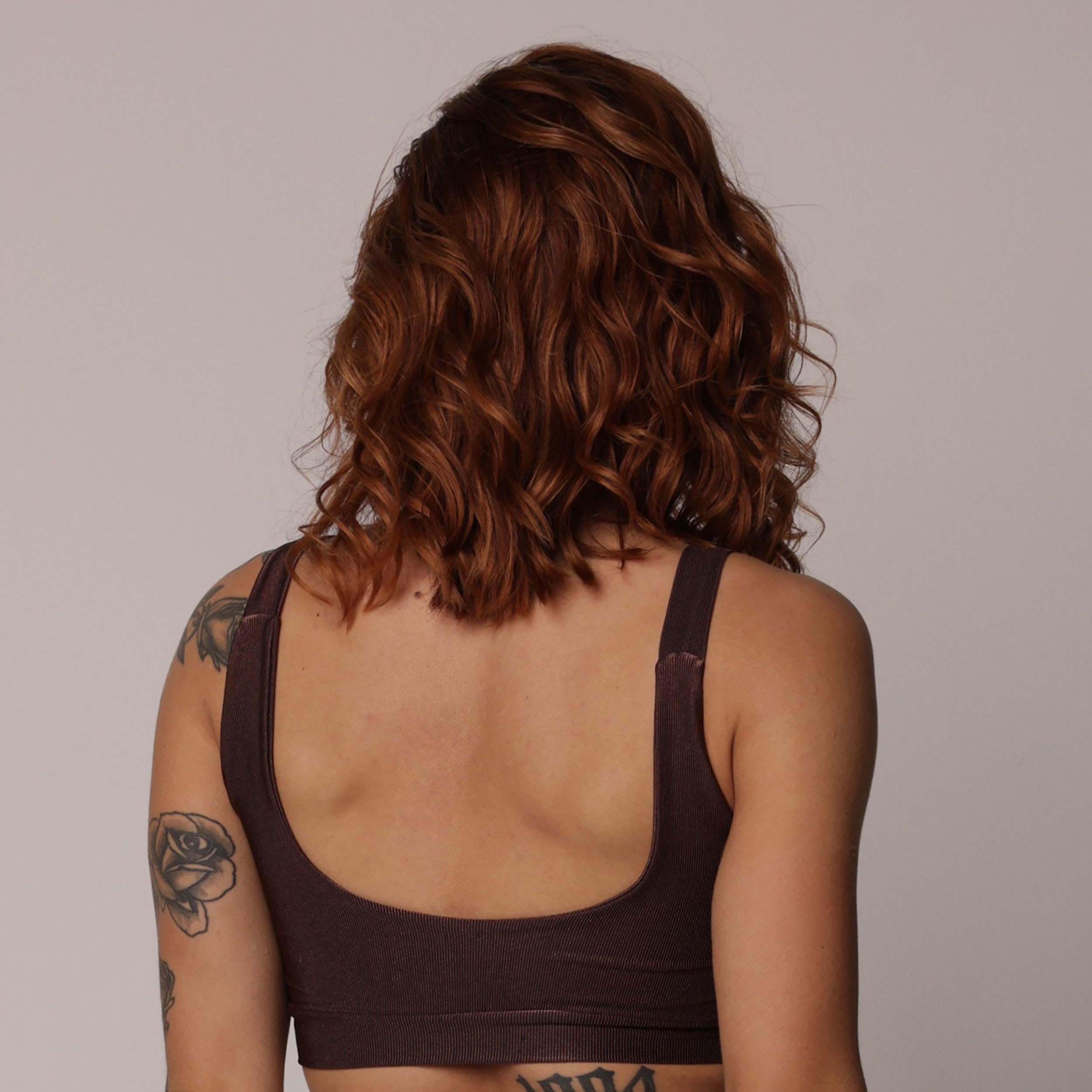 TOP GEORGIA GLOSSY BROWNIE - Imagem 3