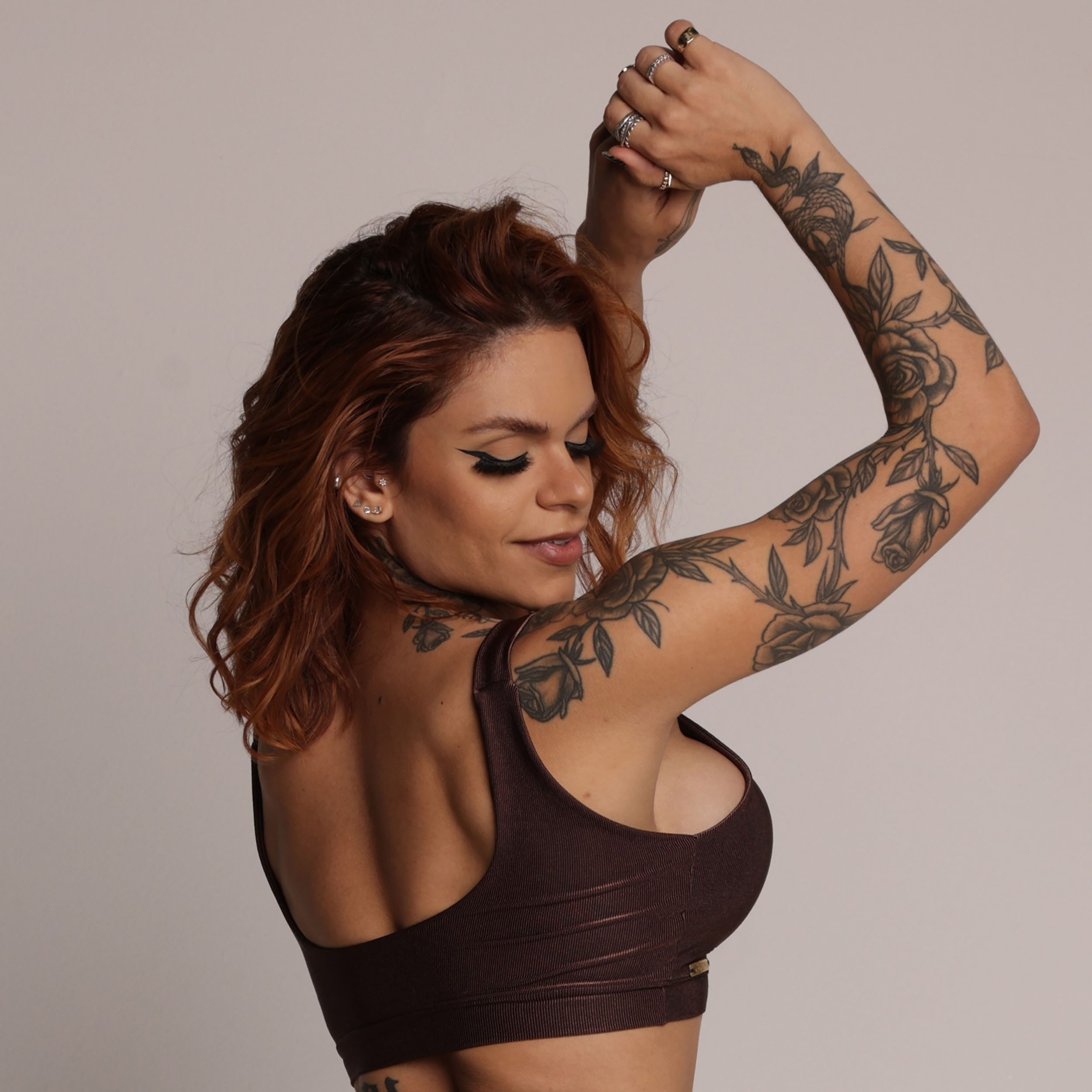 TOP GEORGIA GLOSSY BROWNIE - Imagem 4