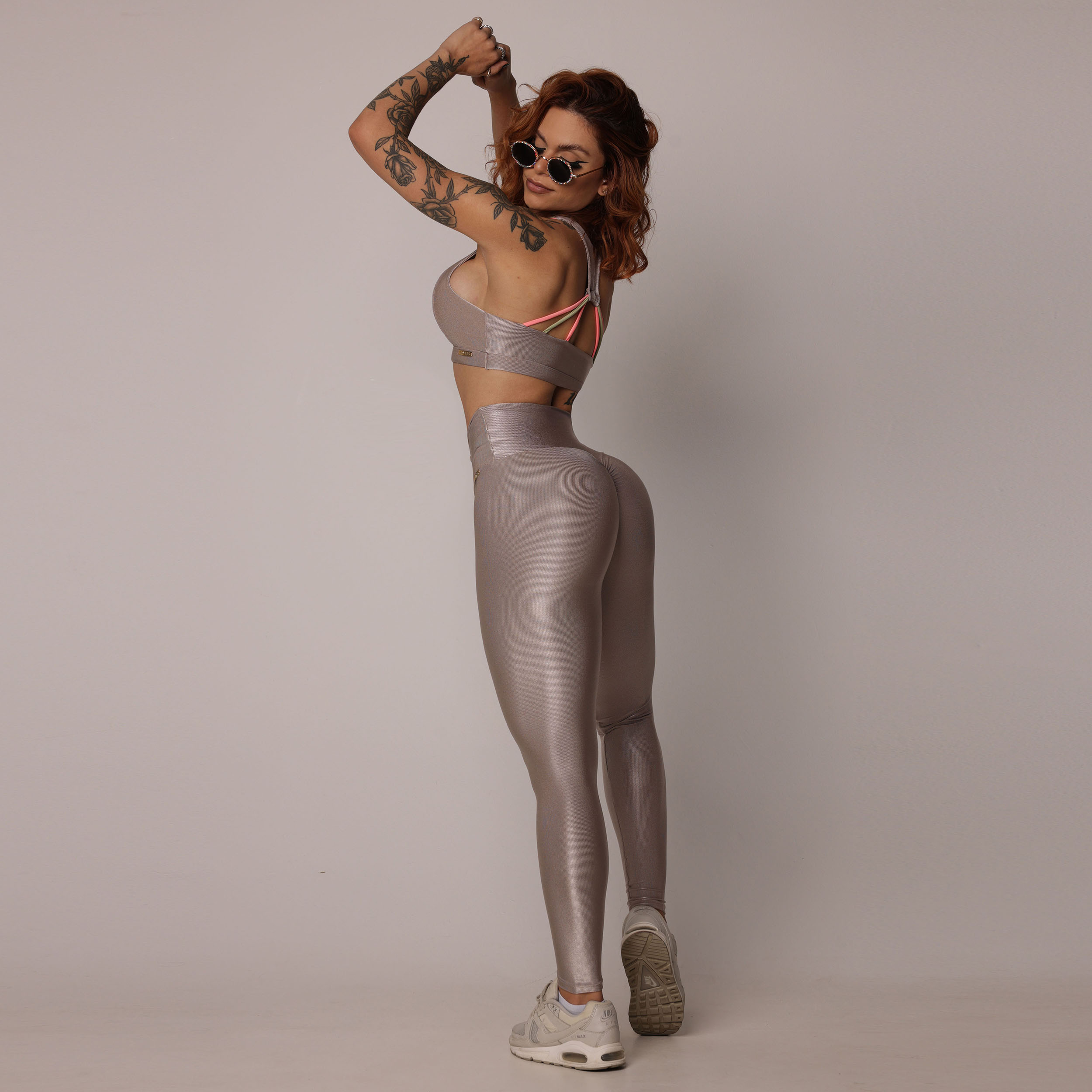 LEGGING EMPINA BUMBUM GLOSSY CHAMPAGNE - Imagem 9