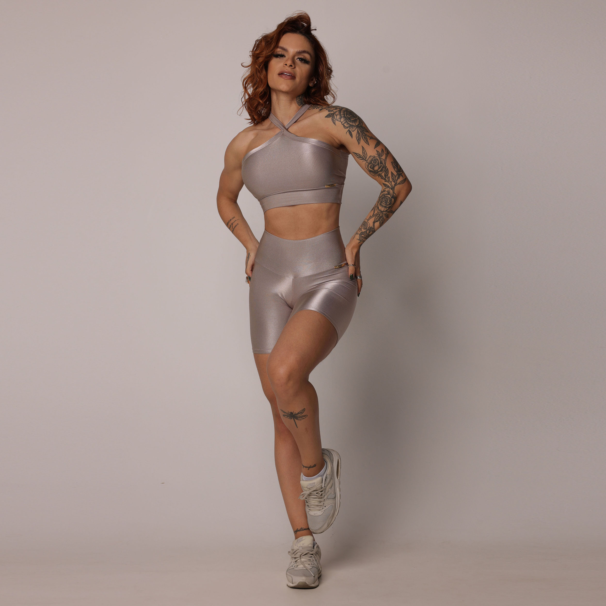 SHORT EMPINA BUMBUM GLOSSY CHAMPAGNE - Imagem 5