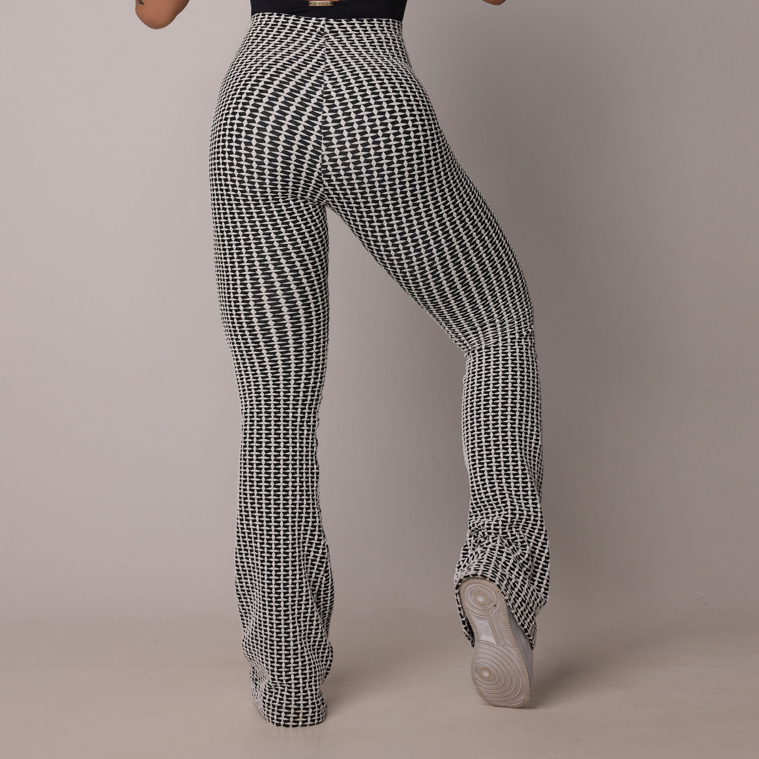 CALÇA FLARE JACQUARD LUXE - Imagem 4