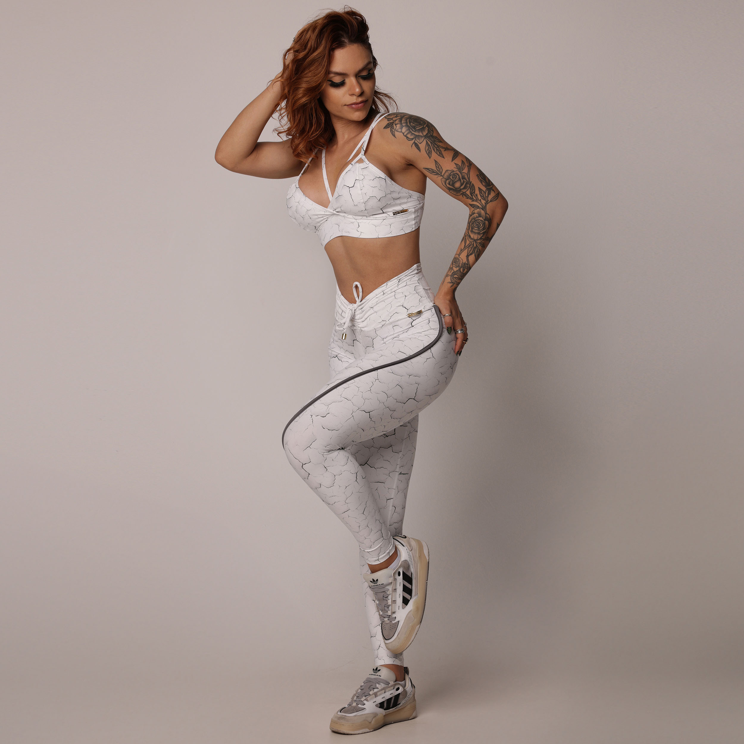 LEGGING RECORTE EMPINA BUMBUM BROKEN EXCLUSIVA - Imagem 5