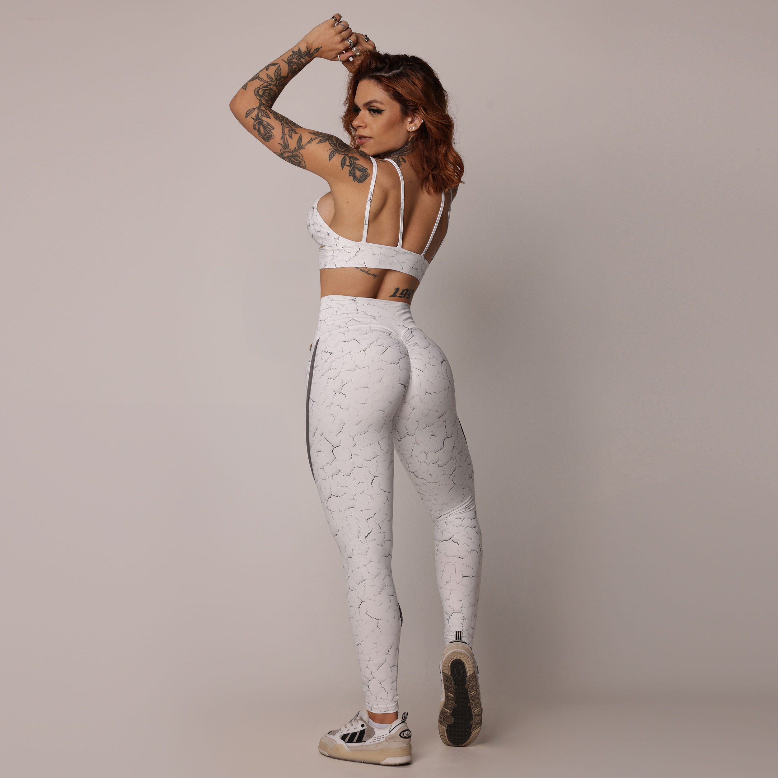 LEGGING RECORTE EMPINA BUMBUM BROKEN EXCLUSIVA - Imagem 8