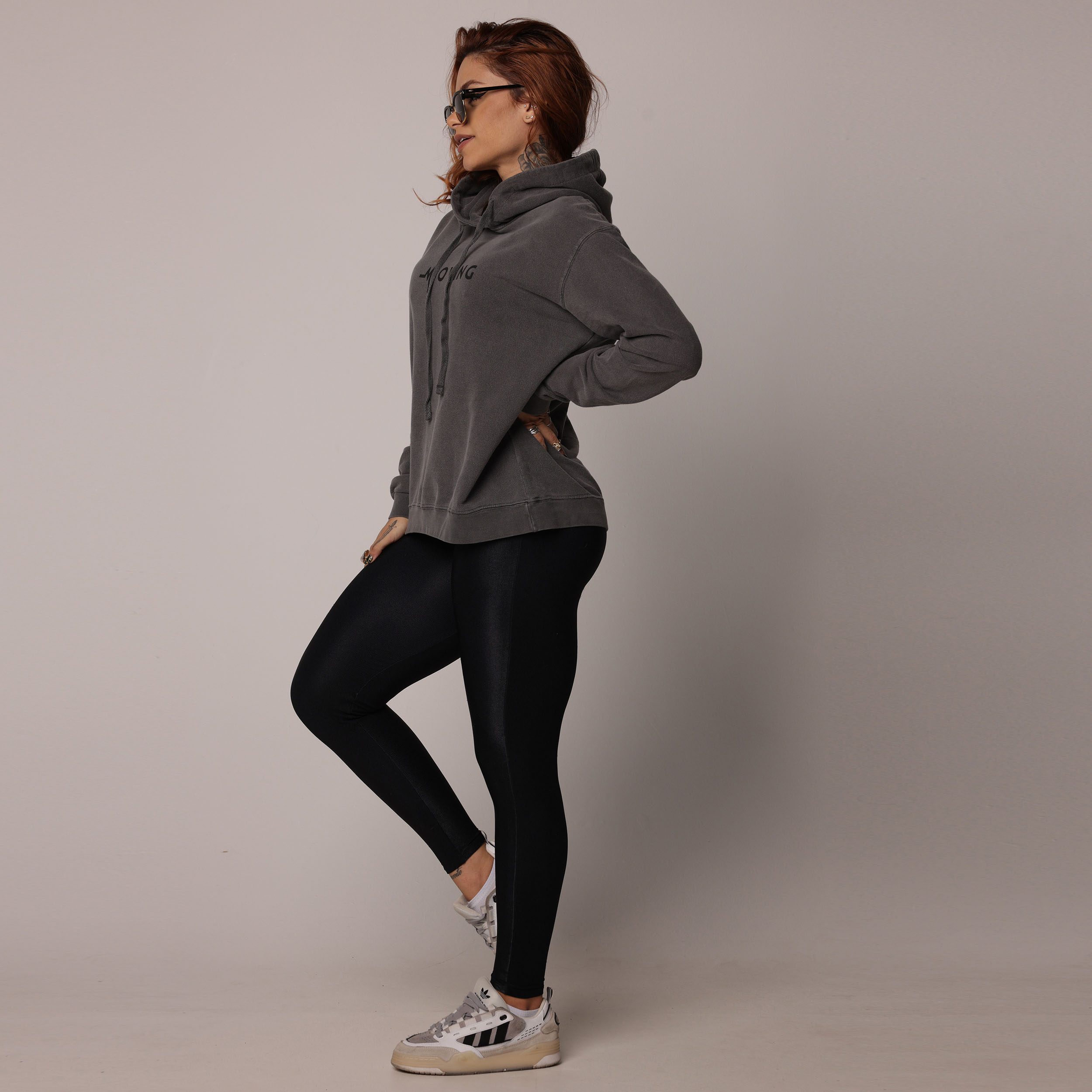 CASACO MOLETOM ESTONADO CHUMBO CAPUZ - Imagem 6