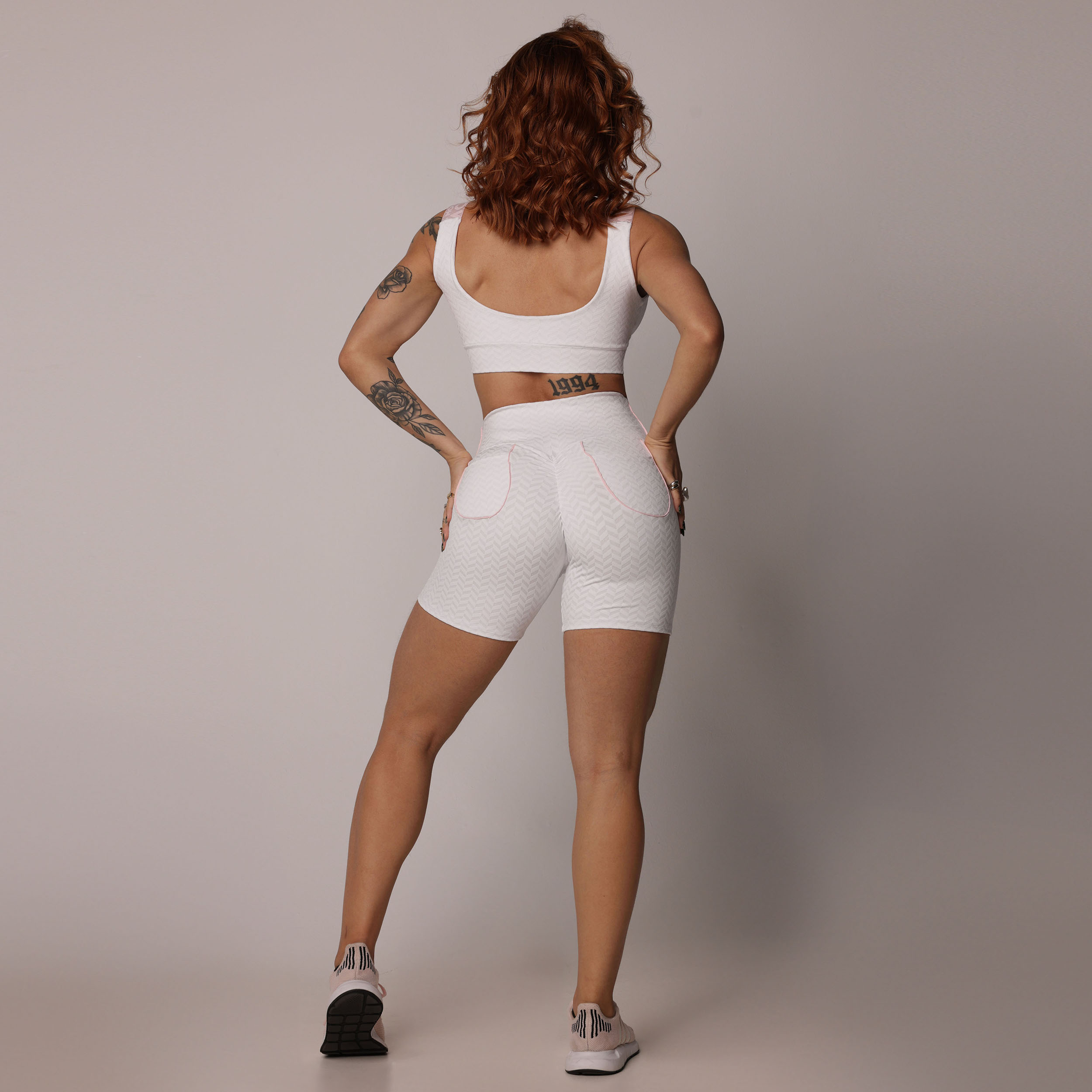 SHORT BOLSINHO EMPINA BUMBUM JACQUARD ARROW BRANCO - Imagem 6