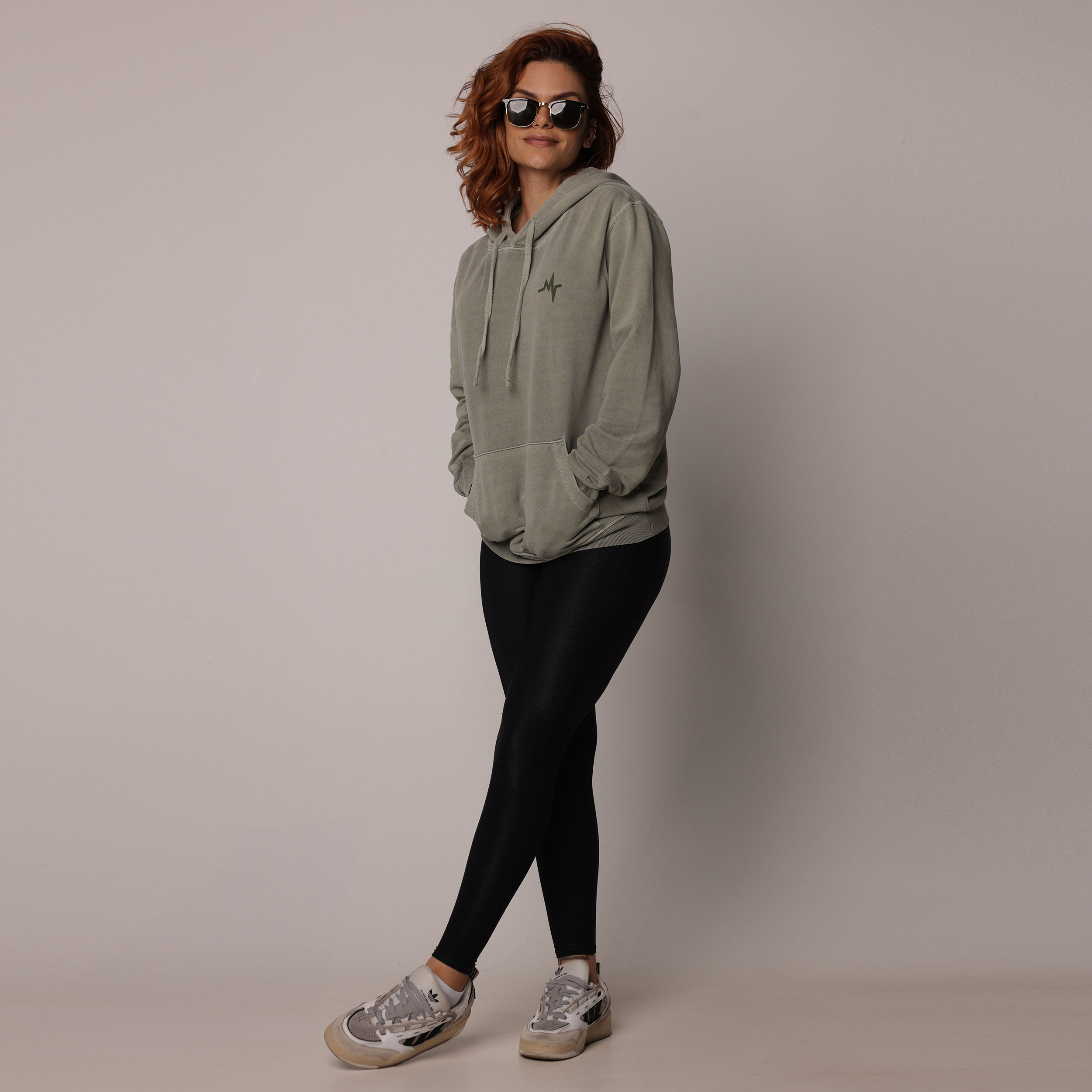 CASACO MOLETOM ESTONADO VERDE MILITAR BOLSO CAPUZ - Imagem 3