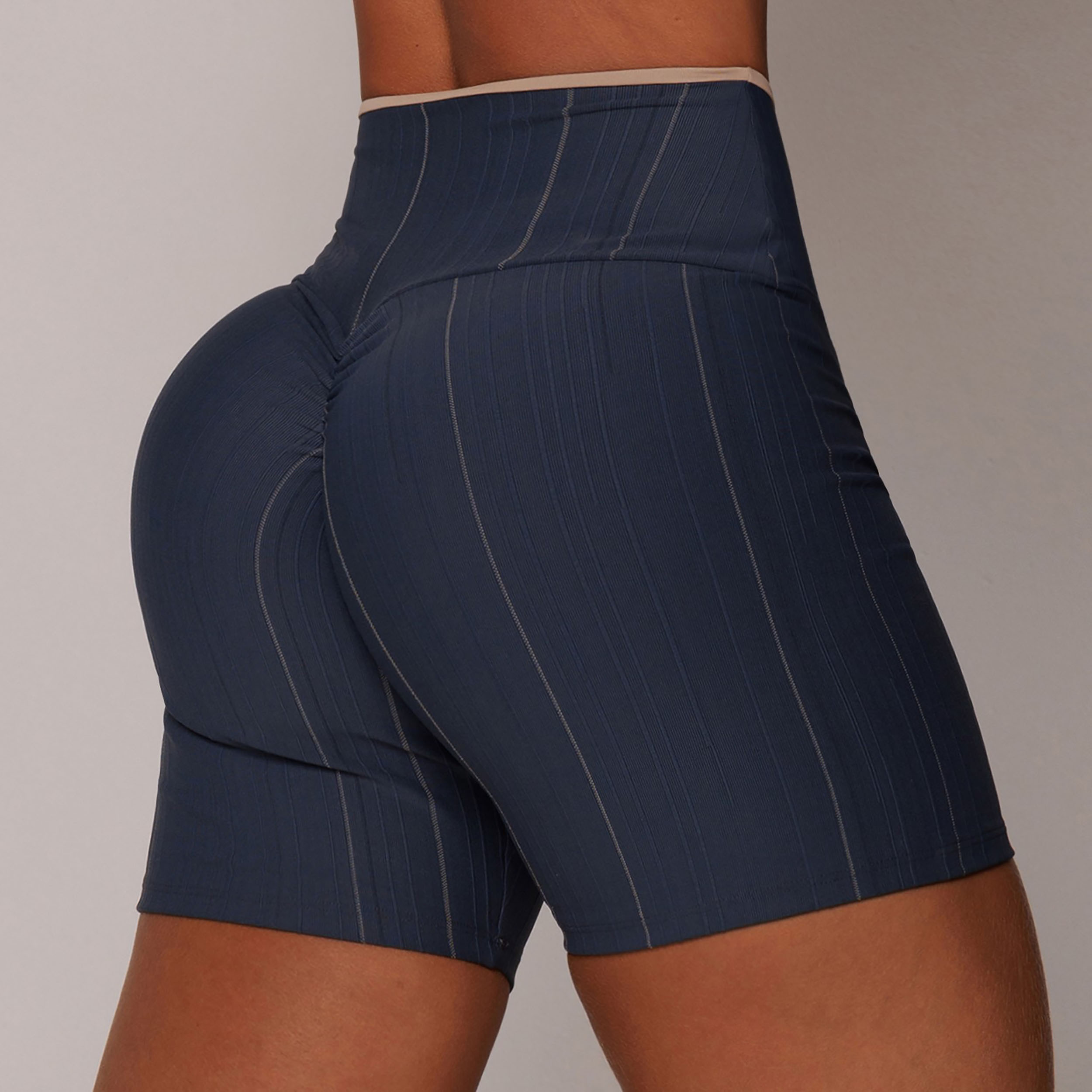 SHORT BICOLOR EMPINA BUMBUM JACQUARD ANIMAL - Imagem 3