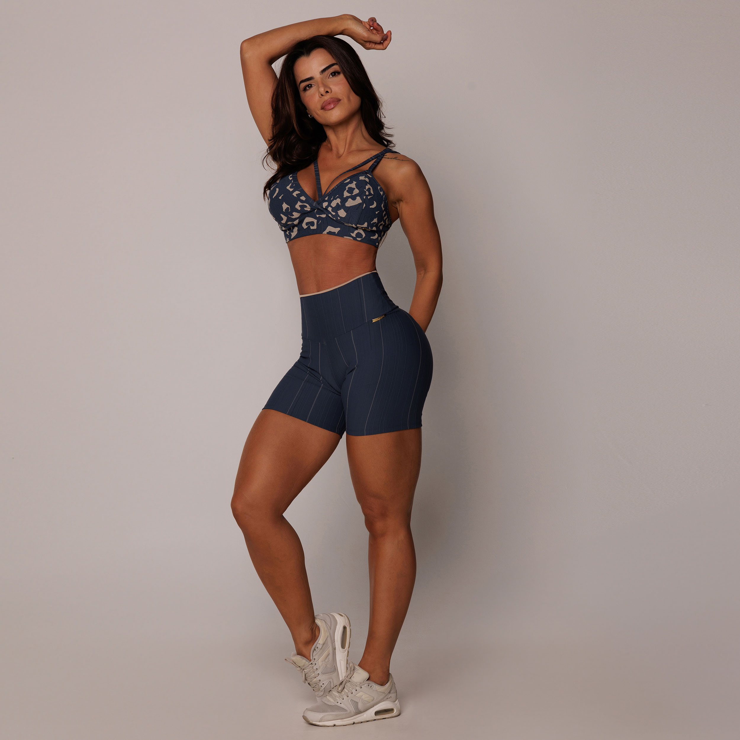 SHORT BICOLOR EMPINA BUMBUM JACQUARD ANIMAL - Imagem 6