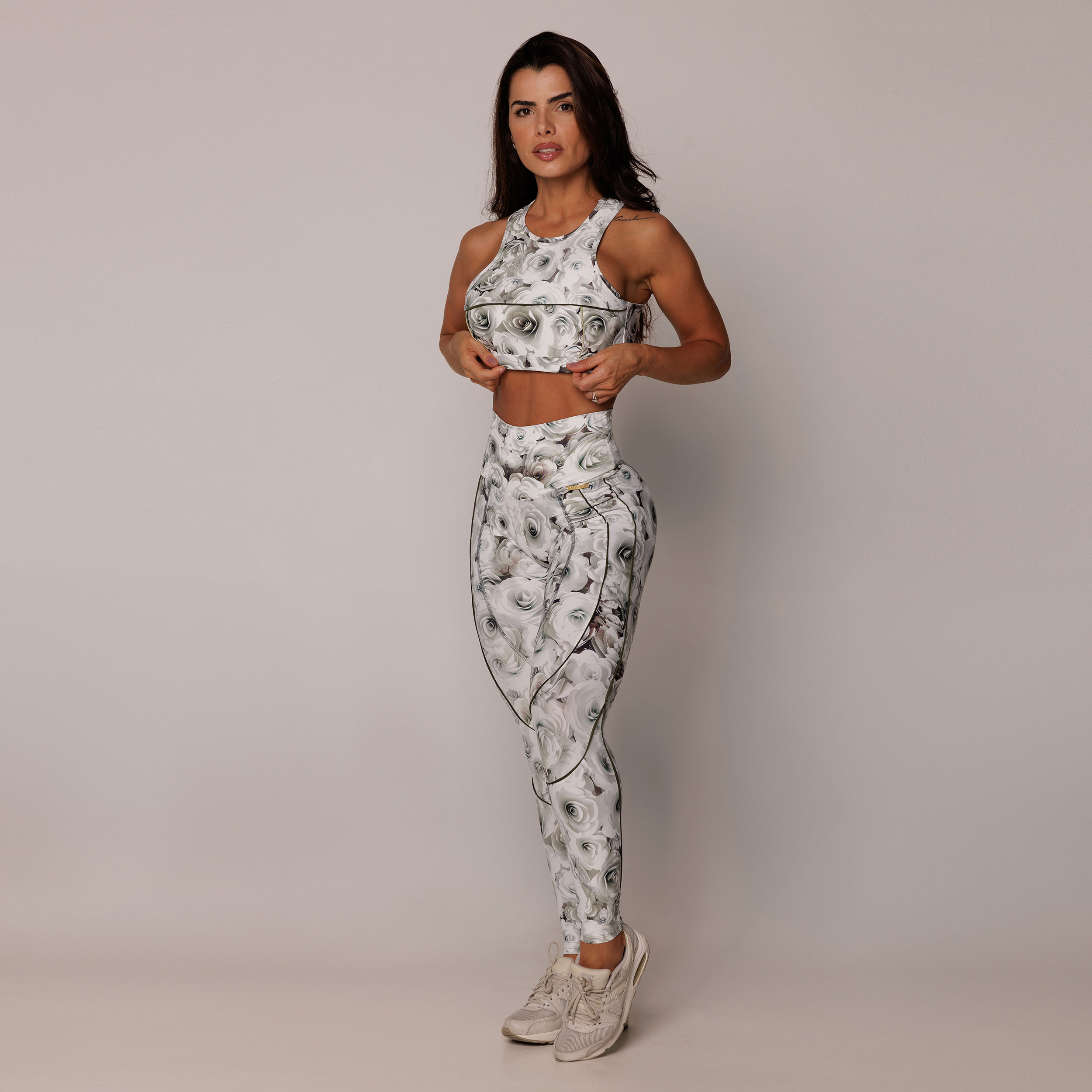 LEGGING SENSATION COMUM WHITE ROSES EXCLUSIVA - Imagem 5