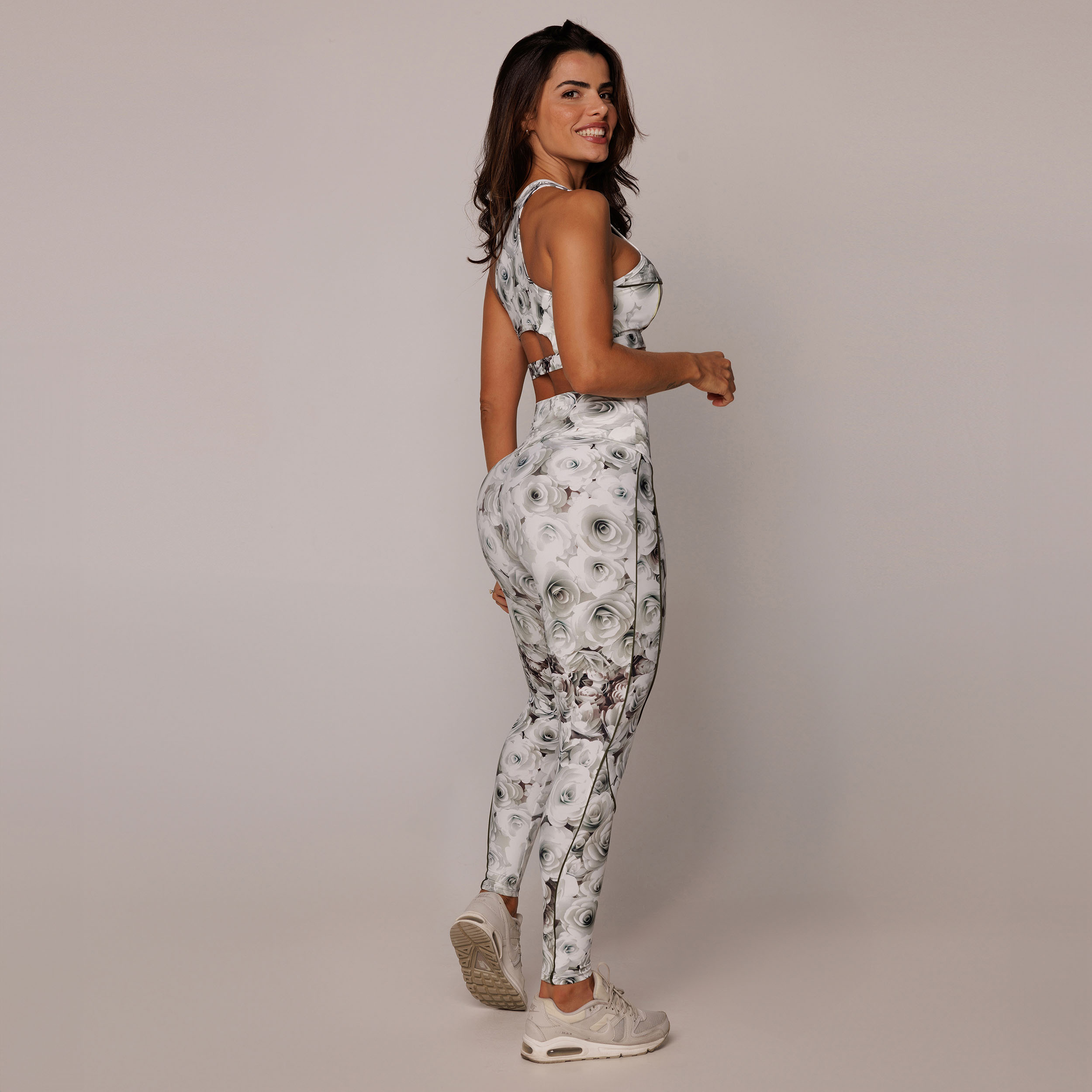 LEGGING SENSATION COMUM WHITE ROSES EXCLUSIVA - Imagem 6