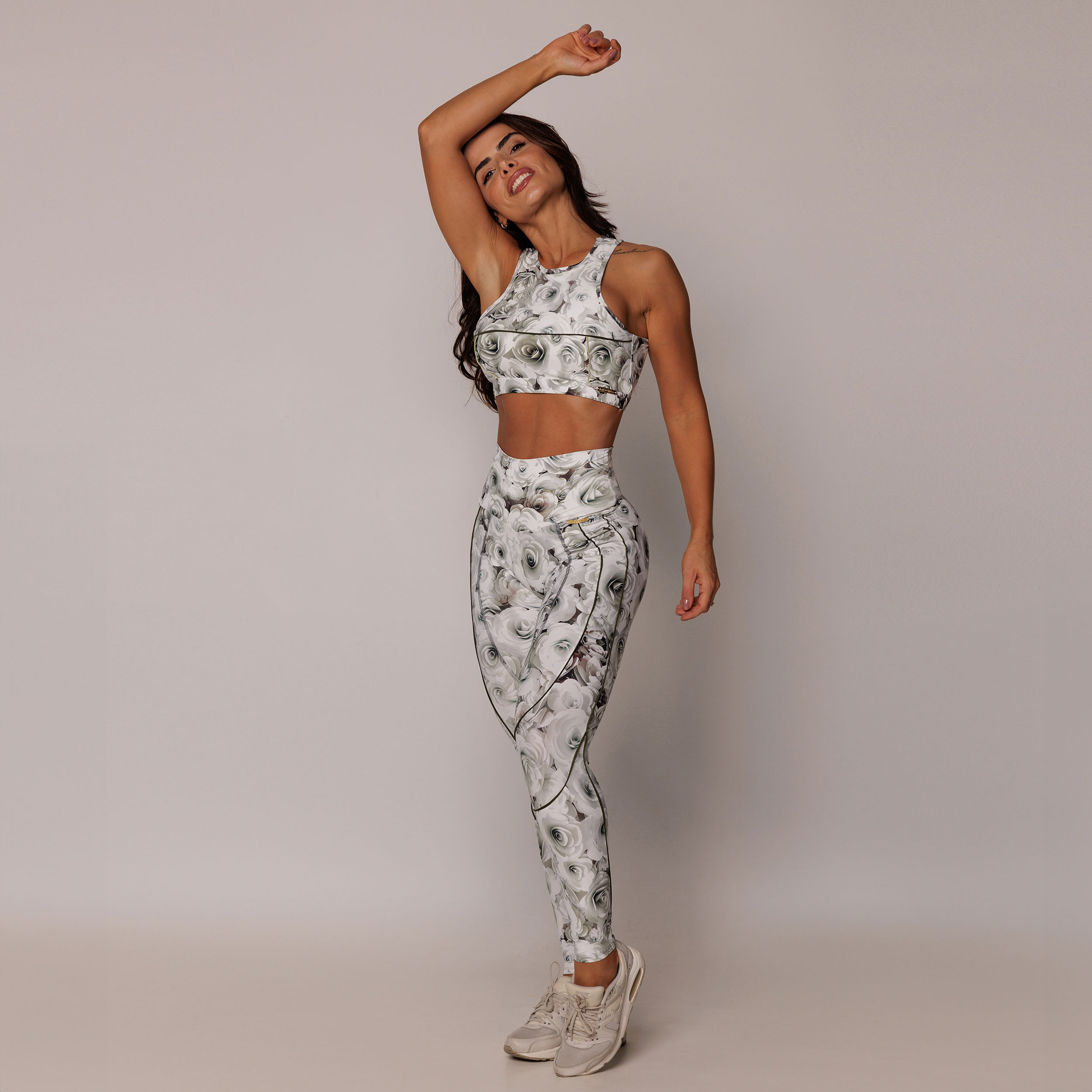 LEGGING SENSATION COMUM WHITE ROSES EXCLUSIVA - Imagem 7
