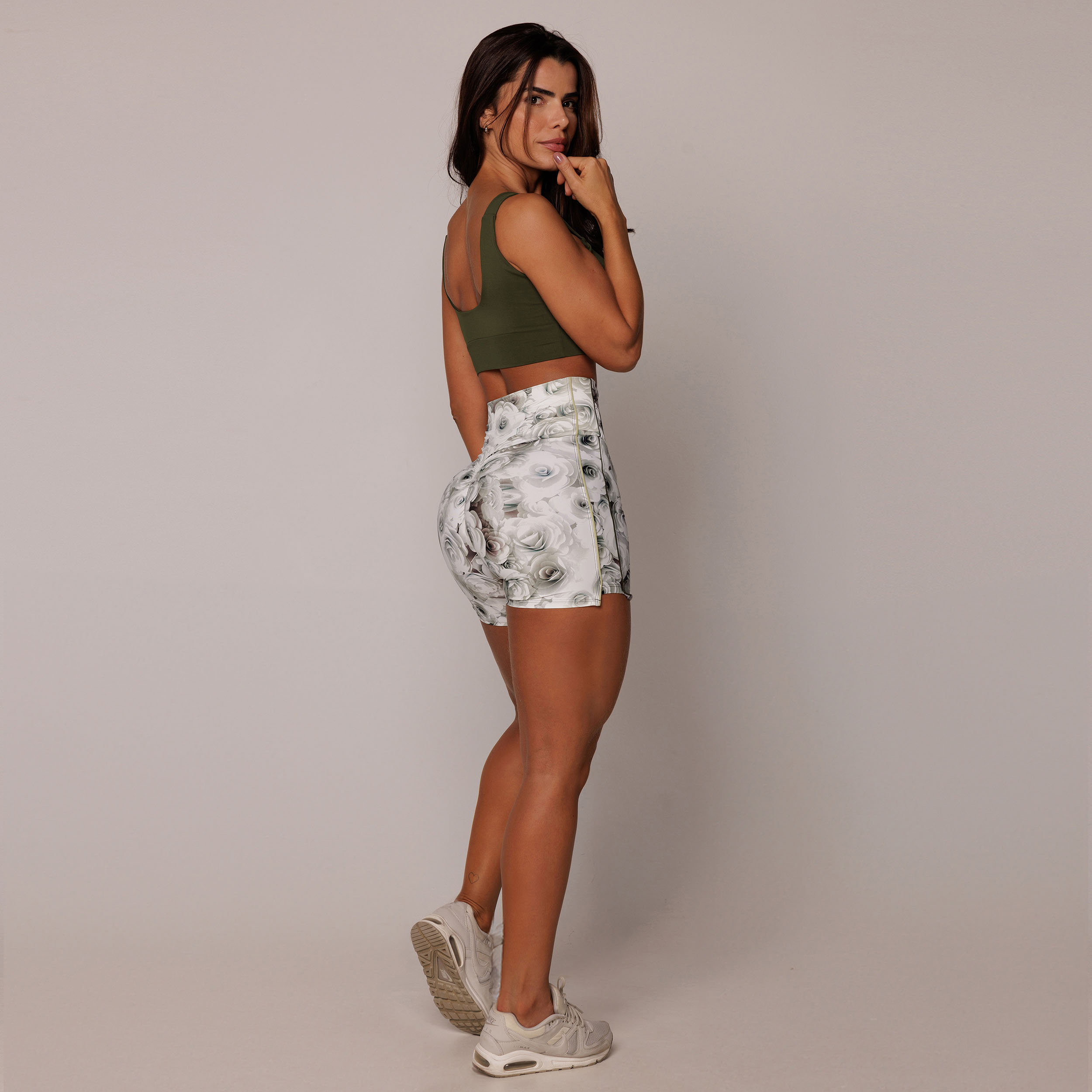 SHORT EMOTION EMPINA BUMBUM WHITE ROSES EXCLUSIVO - Imagem 9