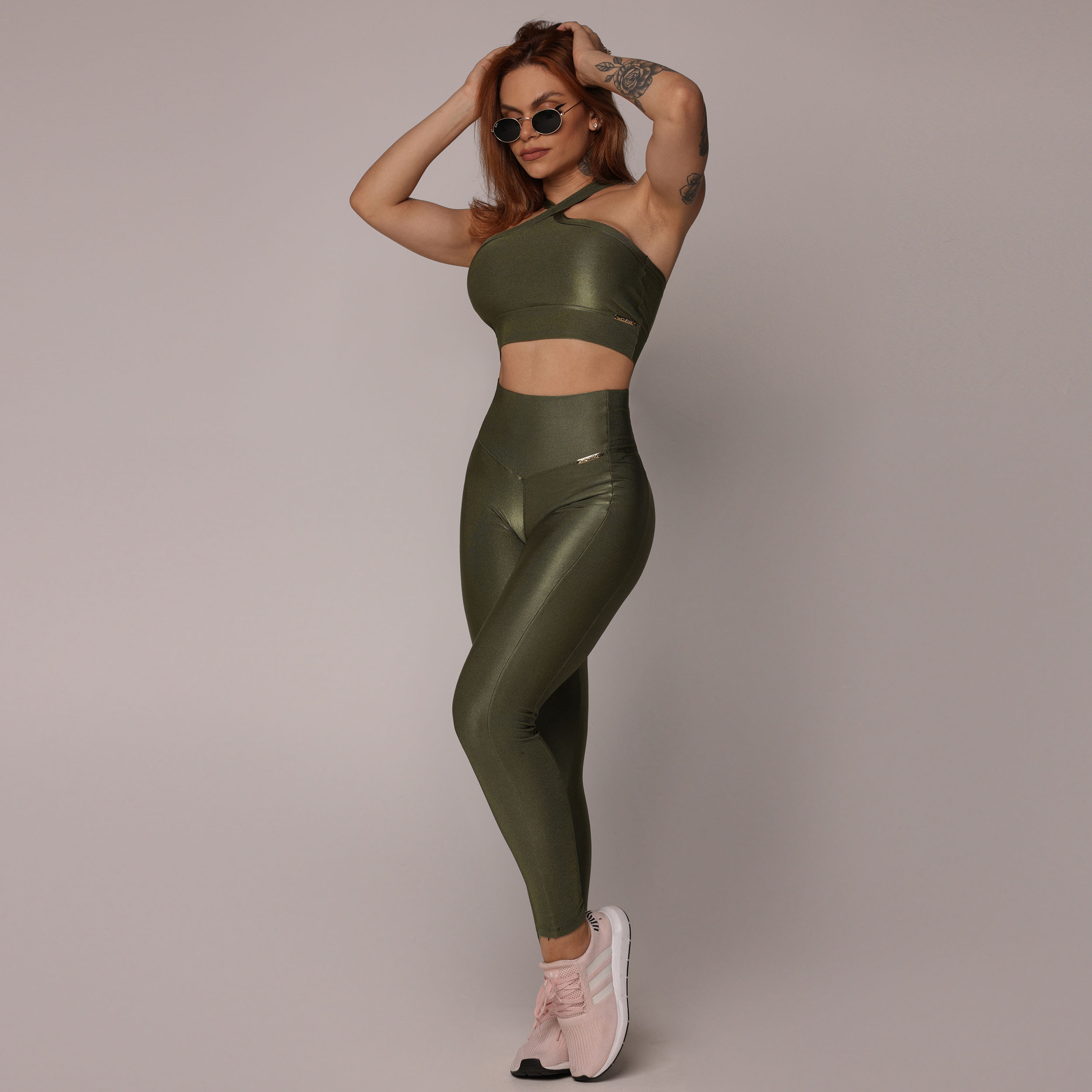 LEGGING VIENA EMPINA BUMBUM GLOSSY VERDE MILITAR - Imagem 7