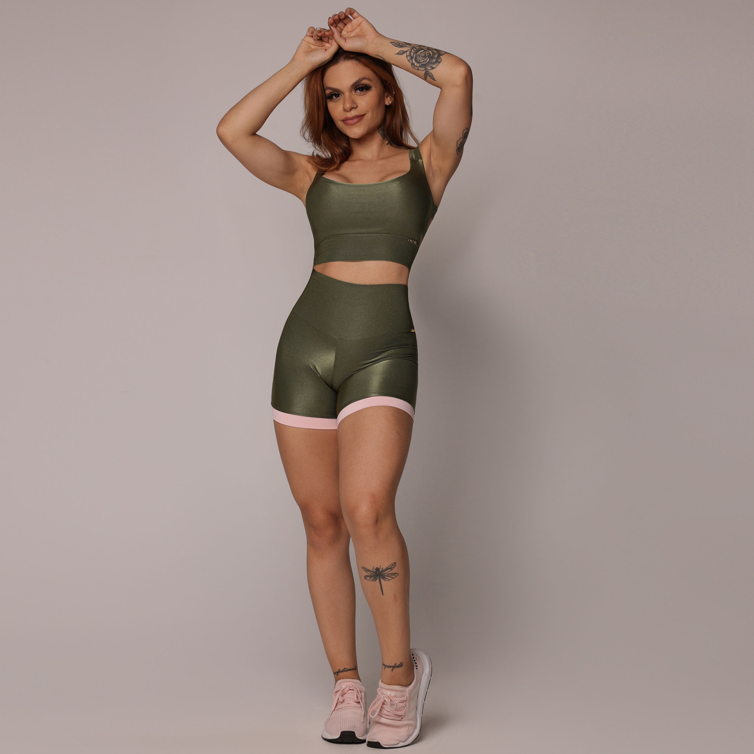 SHORT GYM GLOSSY VERDE MILITAR - Imagem 9