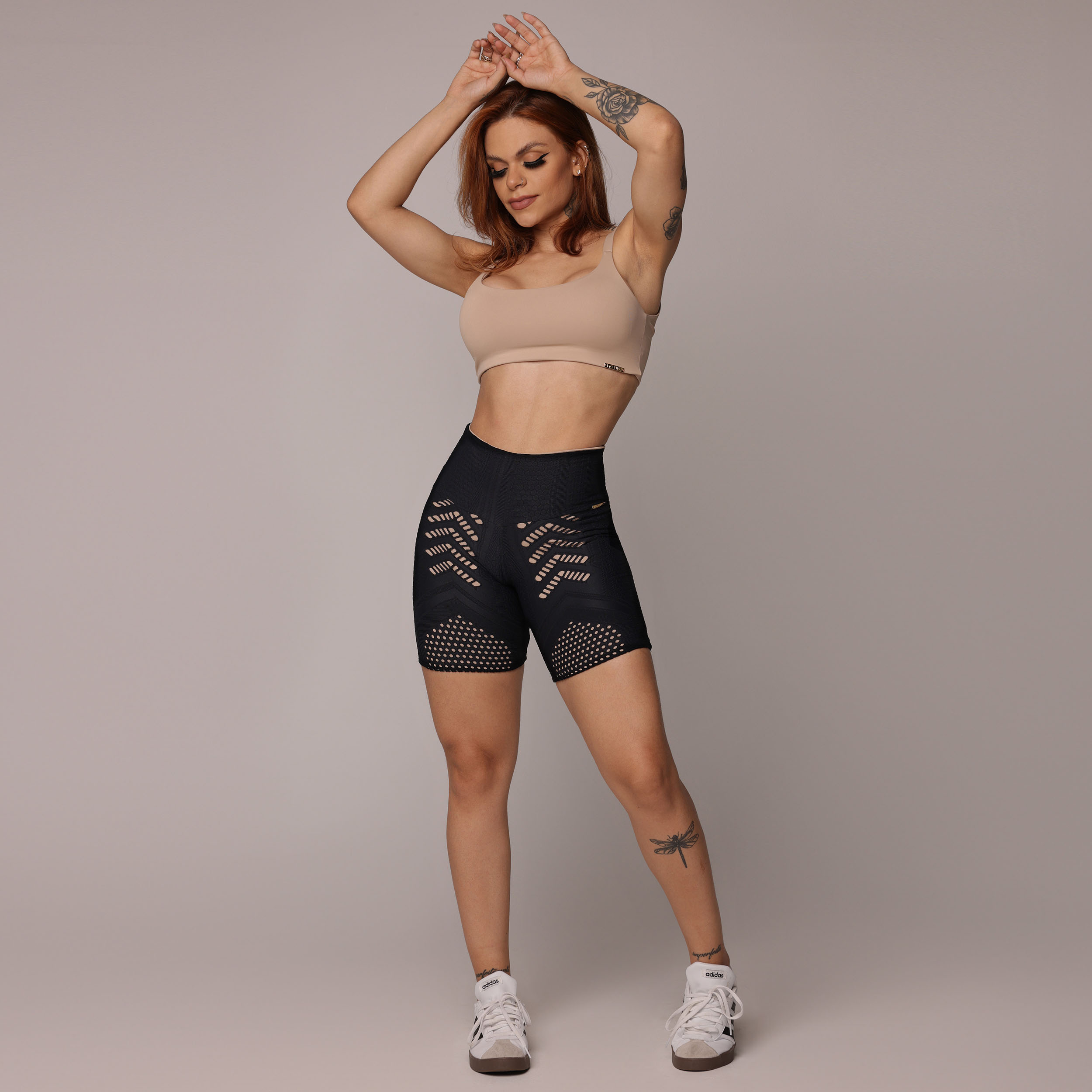 SHORT EMPINA BUMBUM JACQUARD DOTS PRETO - Imagem 8